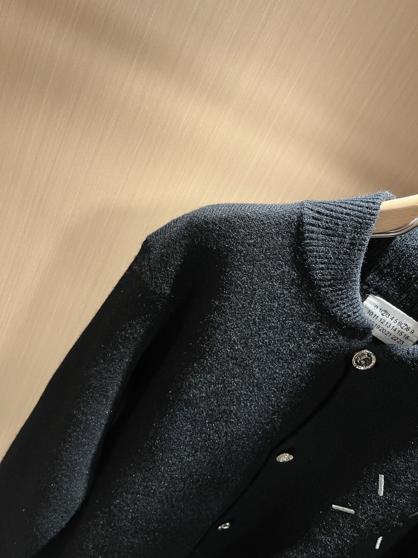 马吉拉 maison margiel 2025秋冬新款男女同款👫休闲针织羊毛开衫，专柜同步发售！定制专属