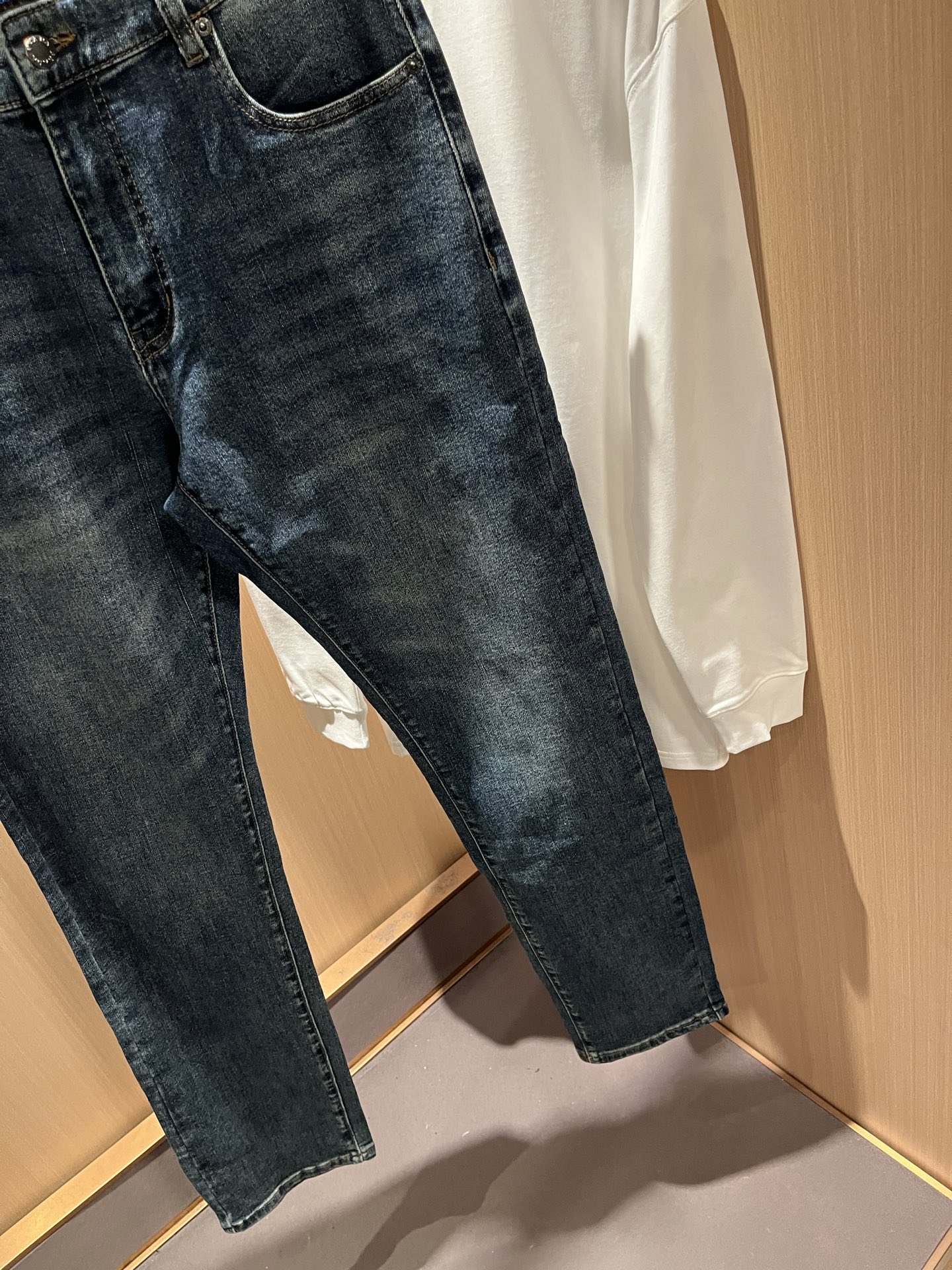 PRA*DA 普拉达 2025秋冬新品发售！牛仔高级百搭实用主义不哗众取宠！港澳台地区限定款！！立体裁剪