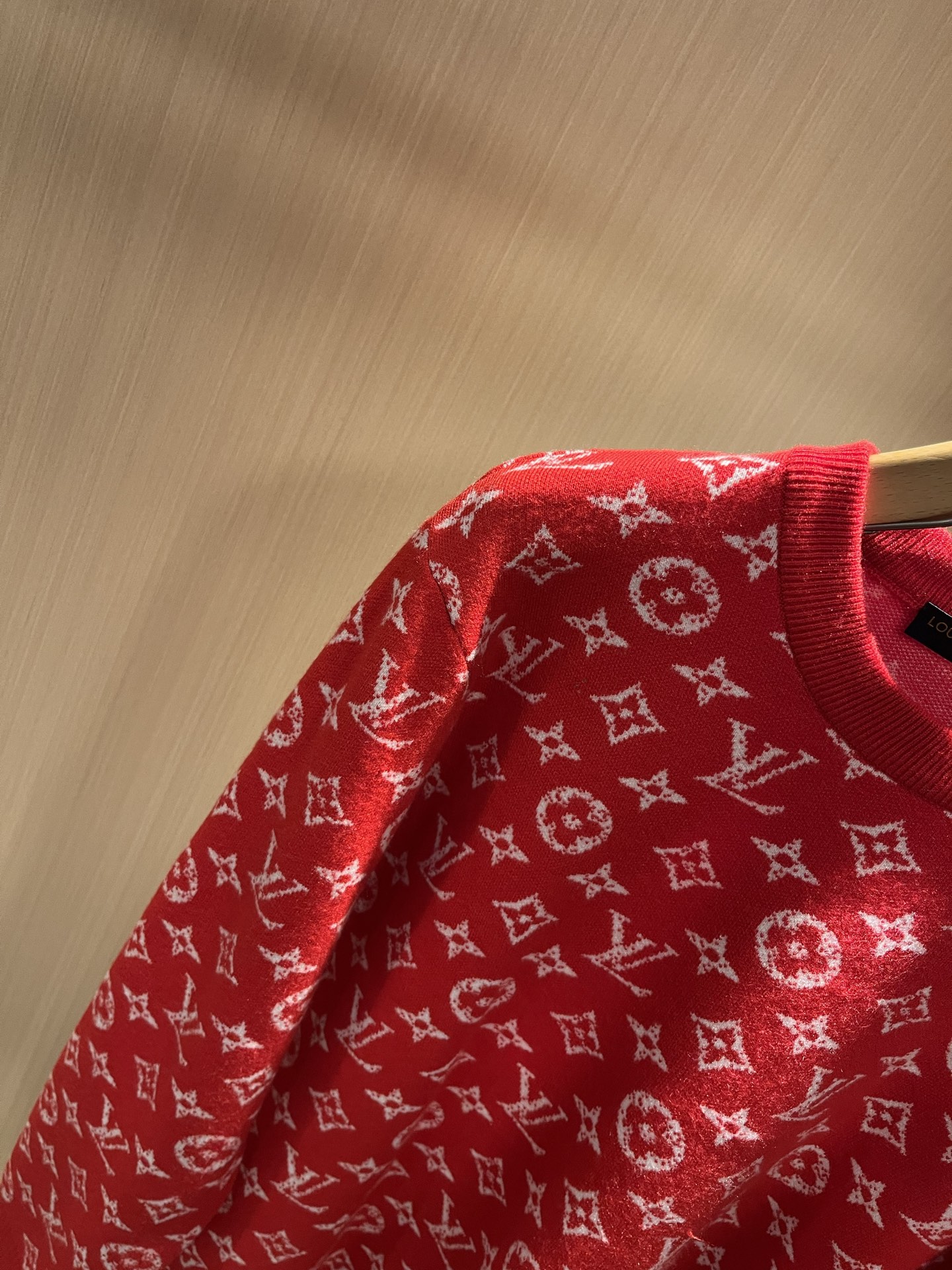 Louis Vuit*on 2025秋冬路易家族轻奢Monogram钩织针织羊毛衫！男女同款👫装饰！ 路