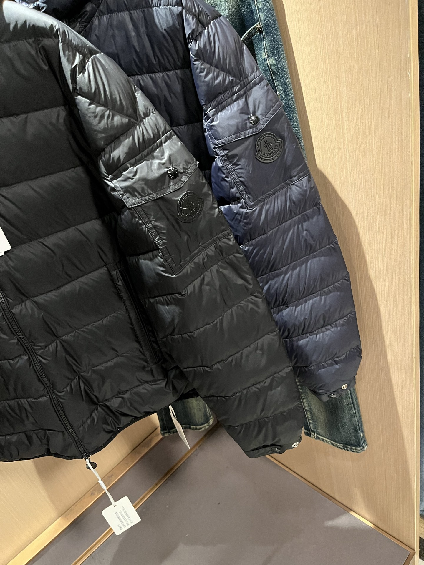 Mon*ler蒙口 2025秋冬新款男女同款👫羽绒服 ！年度的压轴款登场...匠心技艺于一身的经典款.高