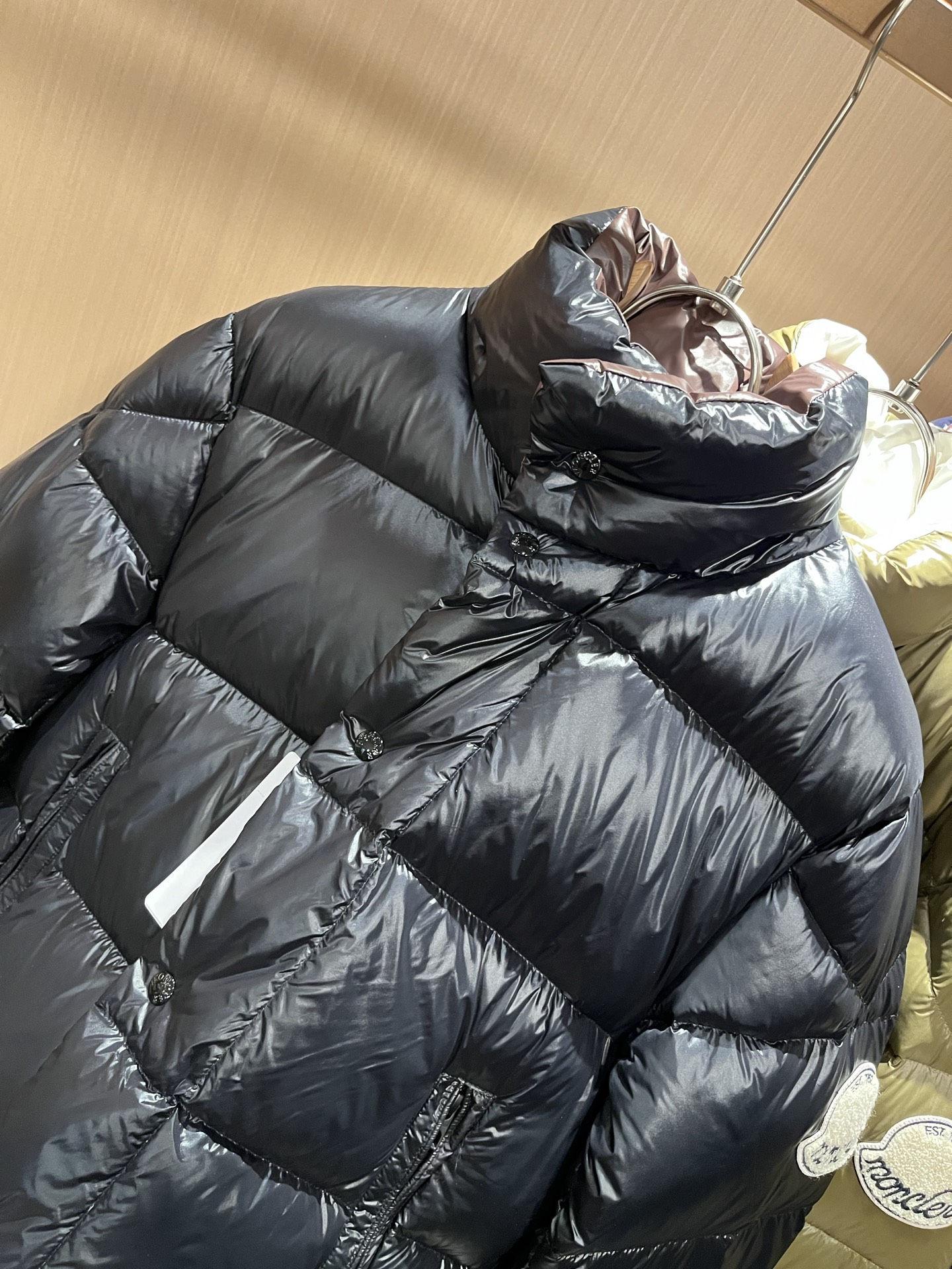 Mon*ler蒙口 2025秋冬新款男女同款👫羽绒服 ！年度的压轴款登场...匠心技艺于一身的经典款.高