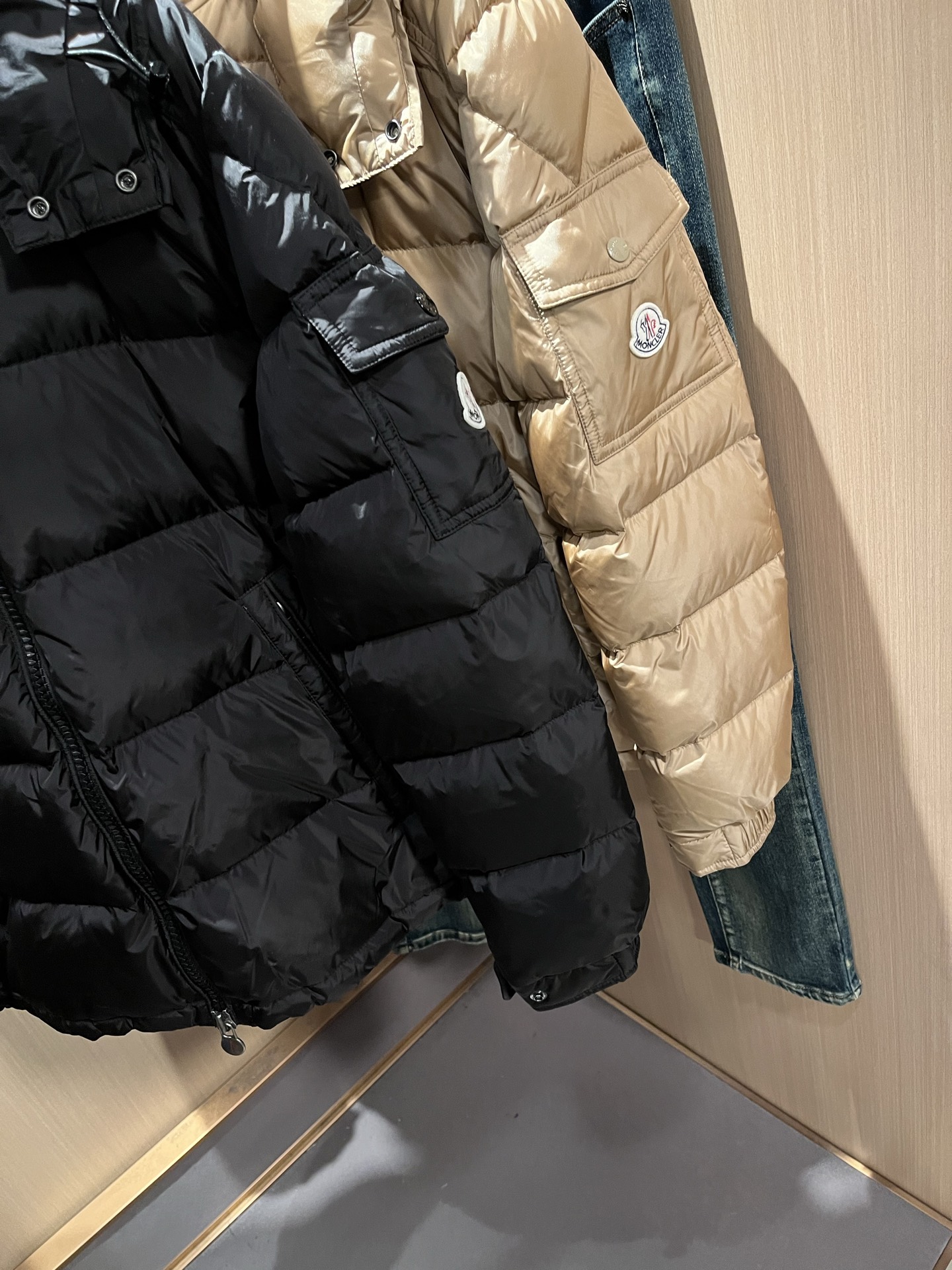 Mon*ler蒙口 2025秋冬新款男女同款👫羽绒服 ！年度的压轴款登场...匠心技艺于一身的经典款.高