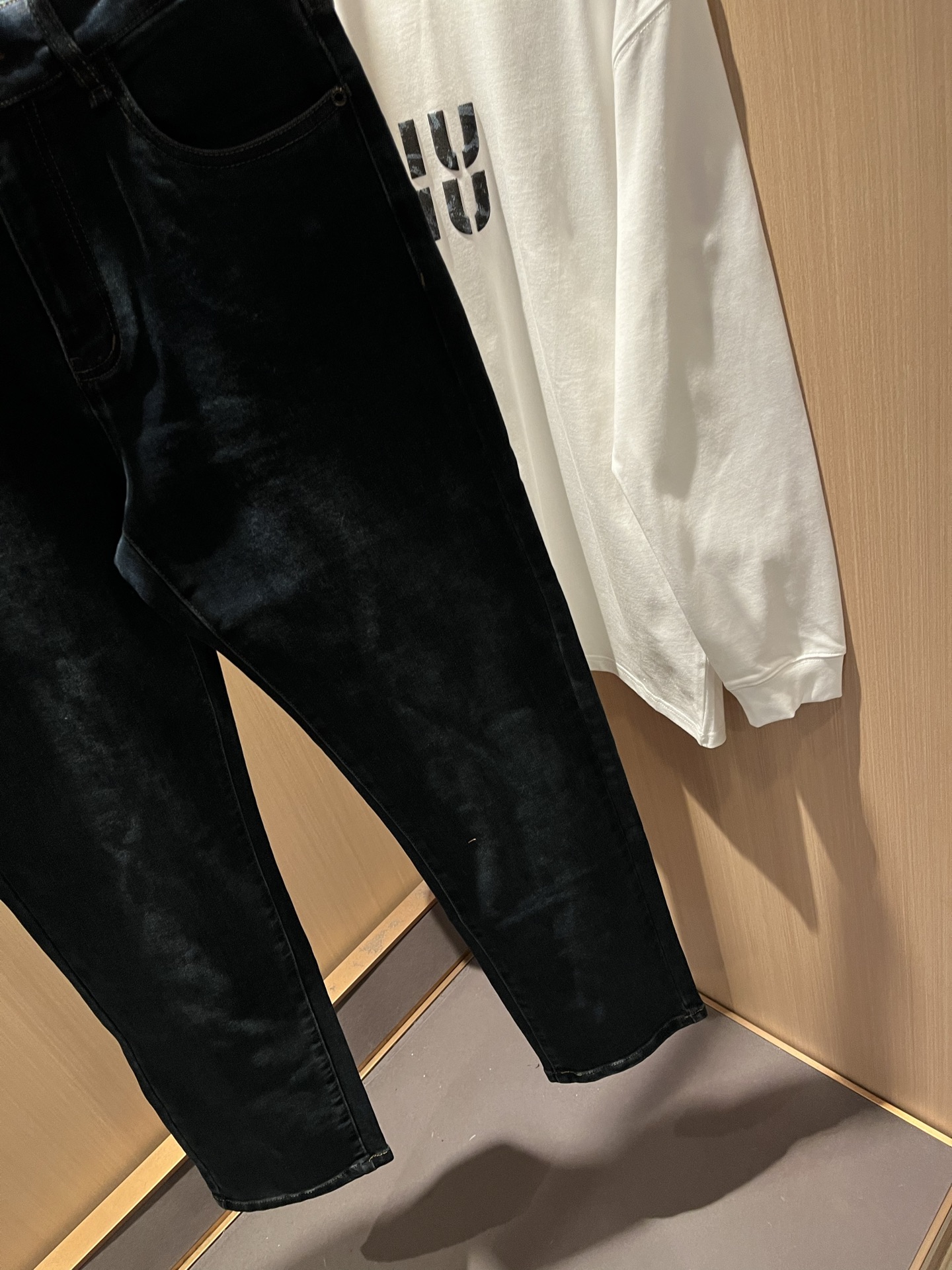 HERM*S 爱*仕 2025秋冬男士高端丹宁水洗小直筒牛仔裤 海外贸易公司渠道订单 ！男士修身直筒牛仔