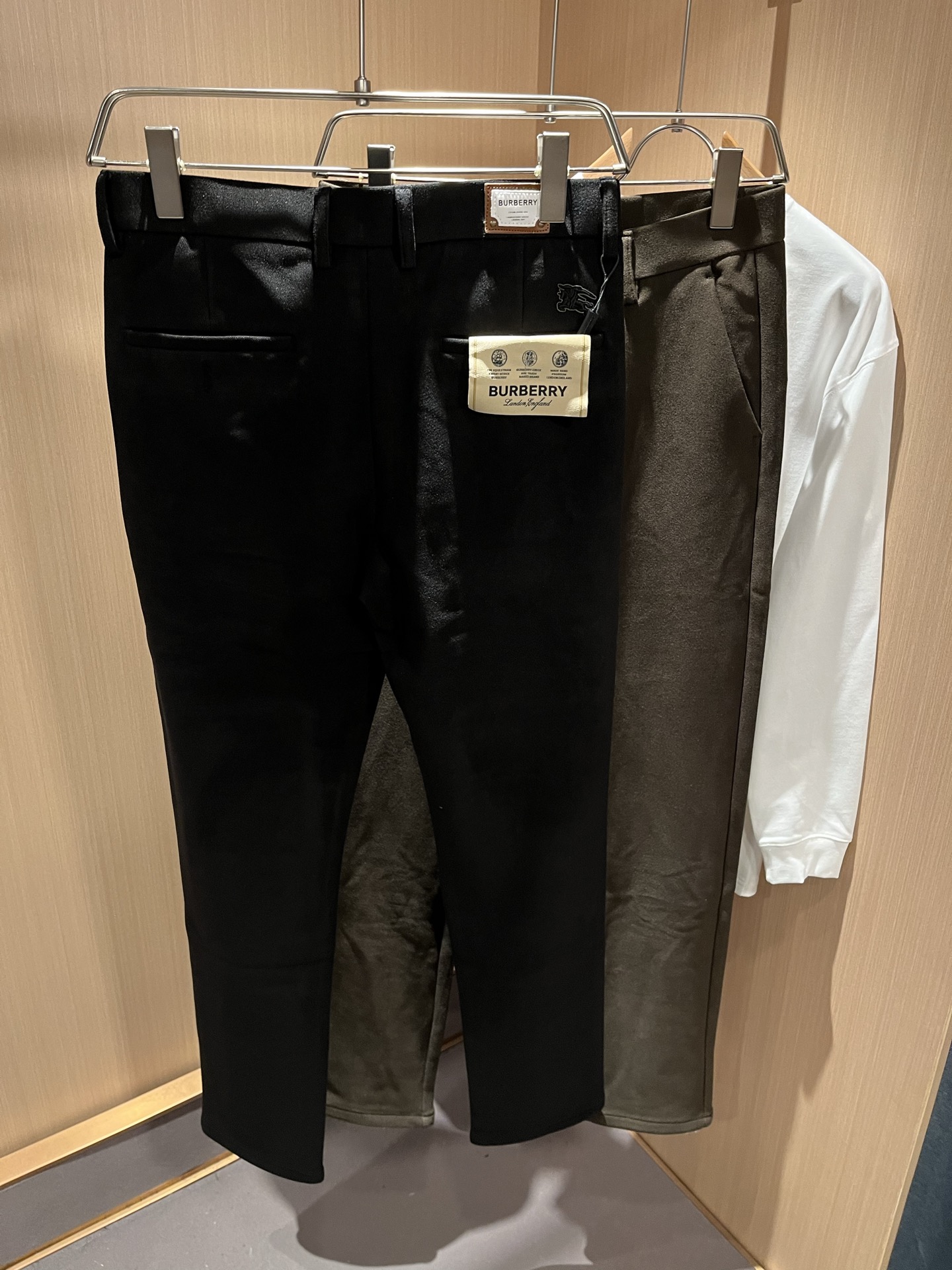 BURBER*Y巴*莉 2025秋冬男士休闲西裤，男士经典基础款小直筒裤 简洁纯色百搭款五金logo辅料