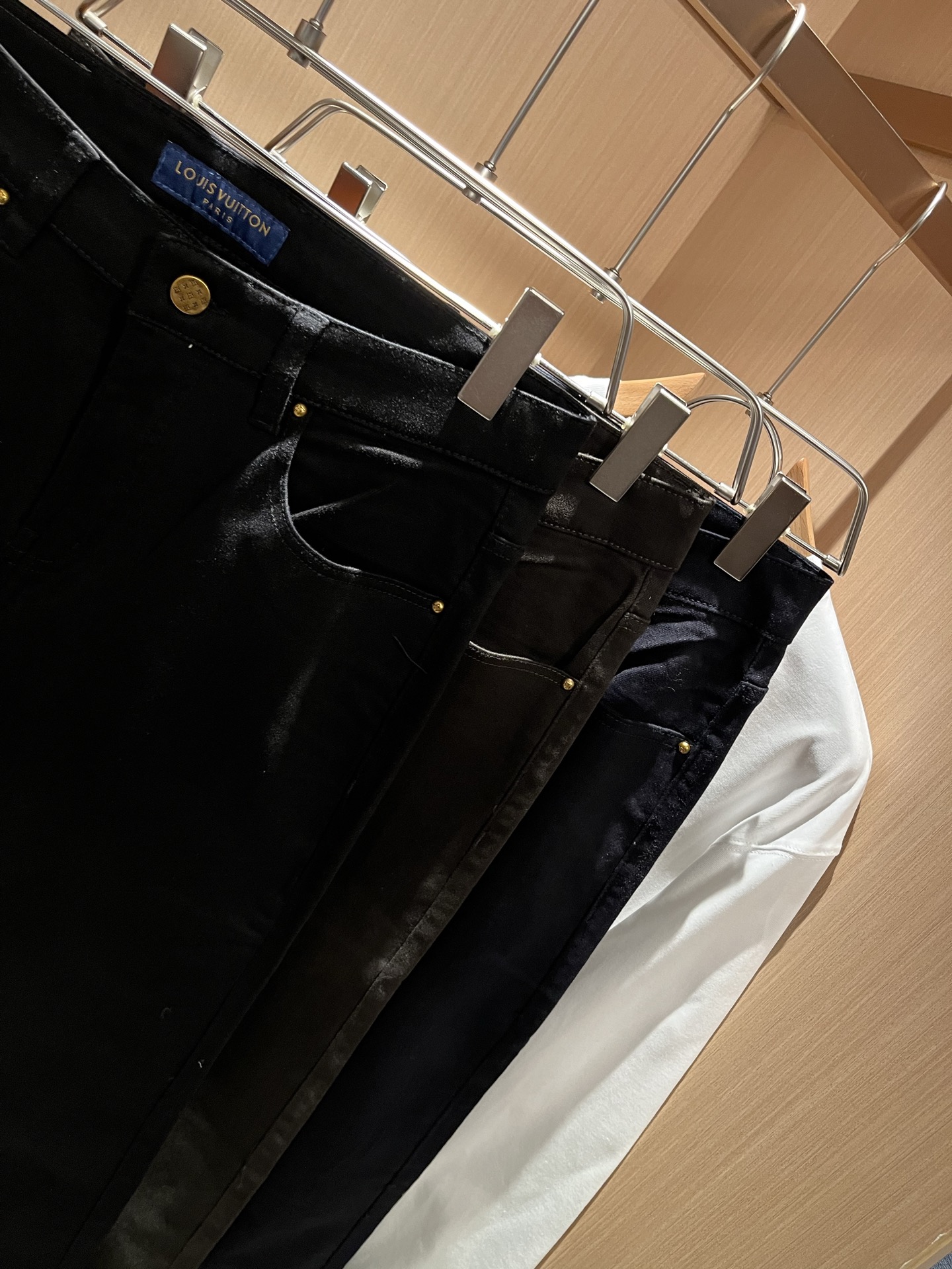 LouisVuitt*路易*登 2025秋冬新款男士休闲西裤，男士经典时尚百搭商务休闲西裤! 都市精英商