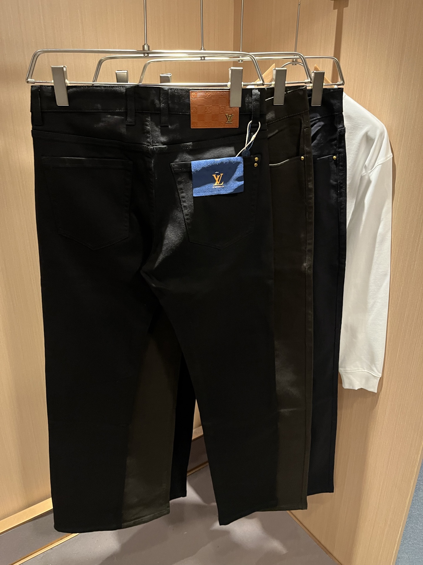 LouisVuitt*路易*登 2025秋冬新款男士休闲西裤，男士经典时尚百搭商务休闲西裤! 都市精英商