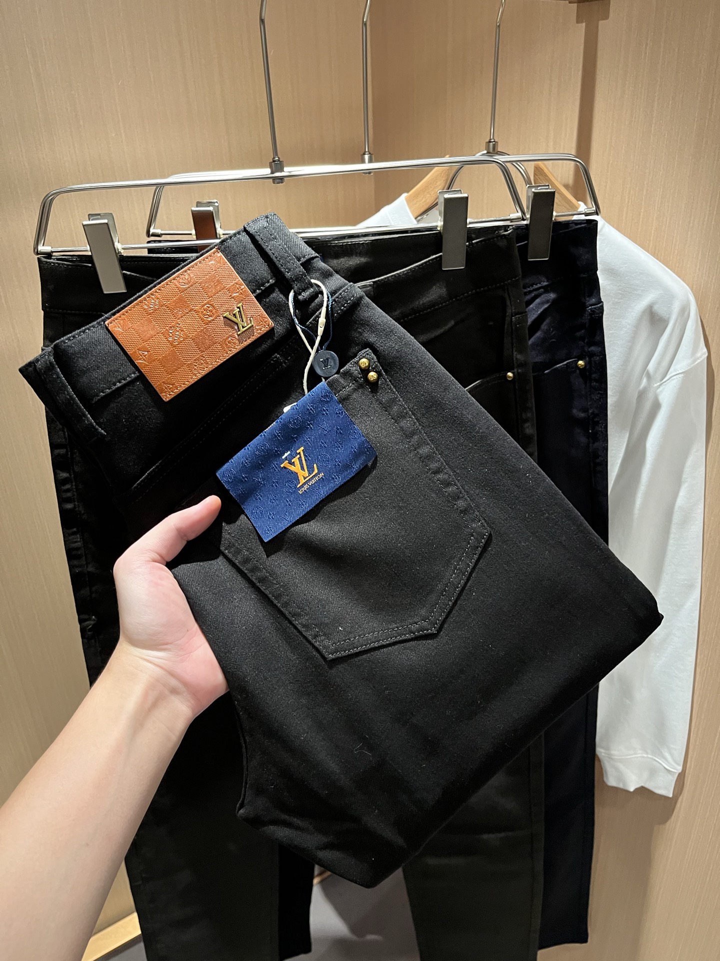 LouisVuitt*路易*登 2025秋冬新款男士休闲西裤，男士经典时尚百搭商务休闲西裤! 都市精英商