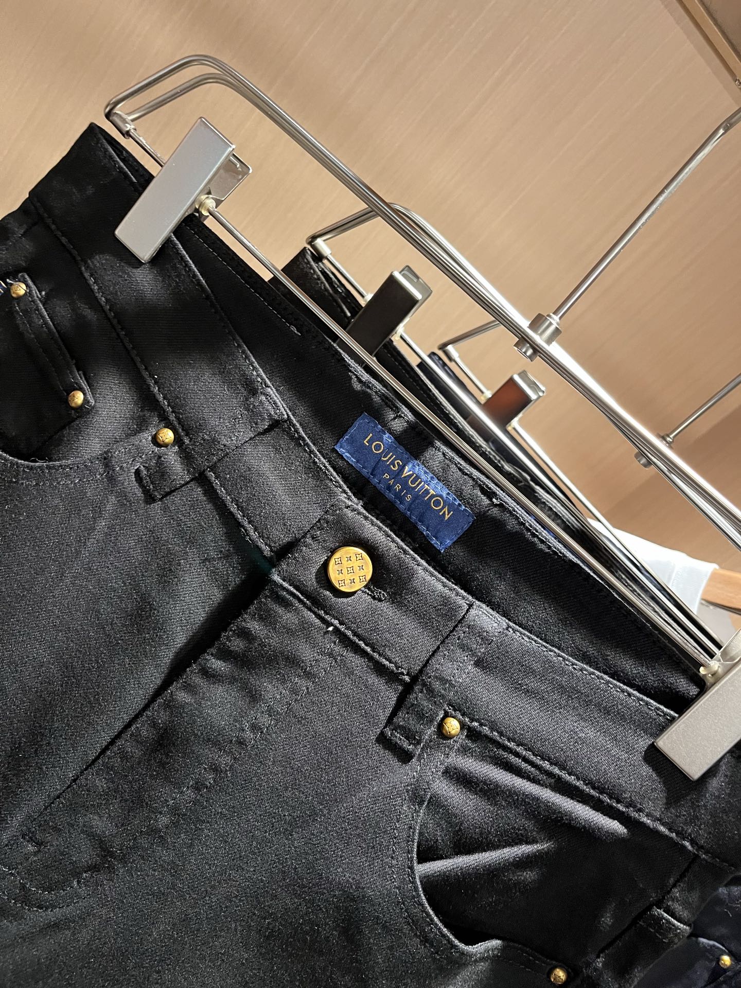 LouisVuitt*路易*登 2025秋冬新款男士休闲西裤，男士经典时尚百搭商务休闲西裤! 都市精英商