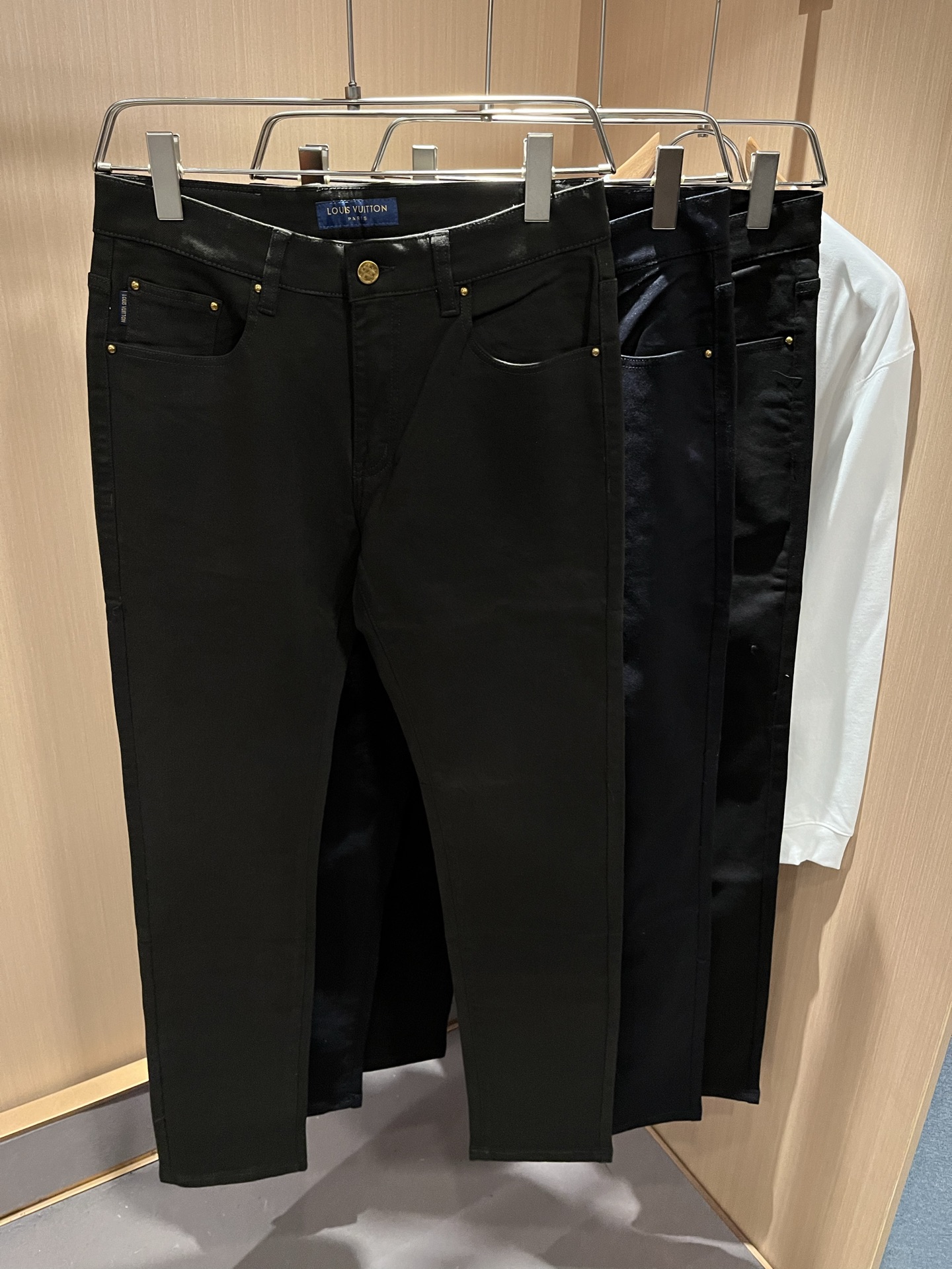 LouisVuitt*路易*登 2025秋冬新款男士休闲西裤，男士经典时尚百搭商务休闲西裤! 都市精英商