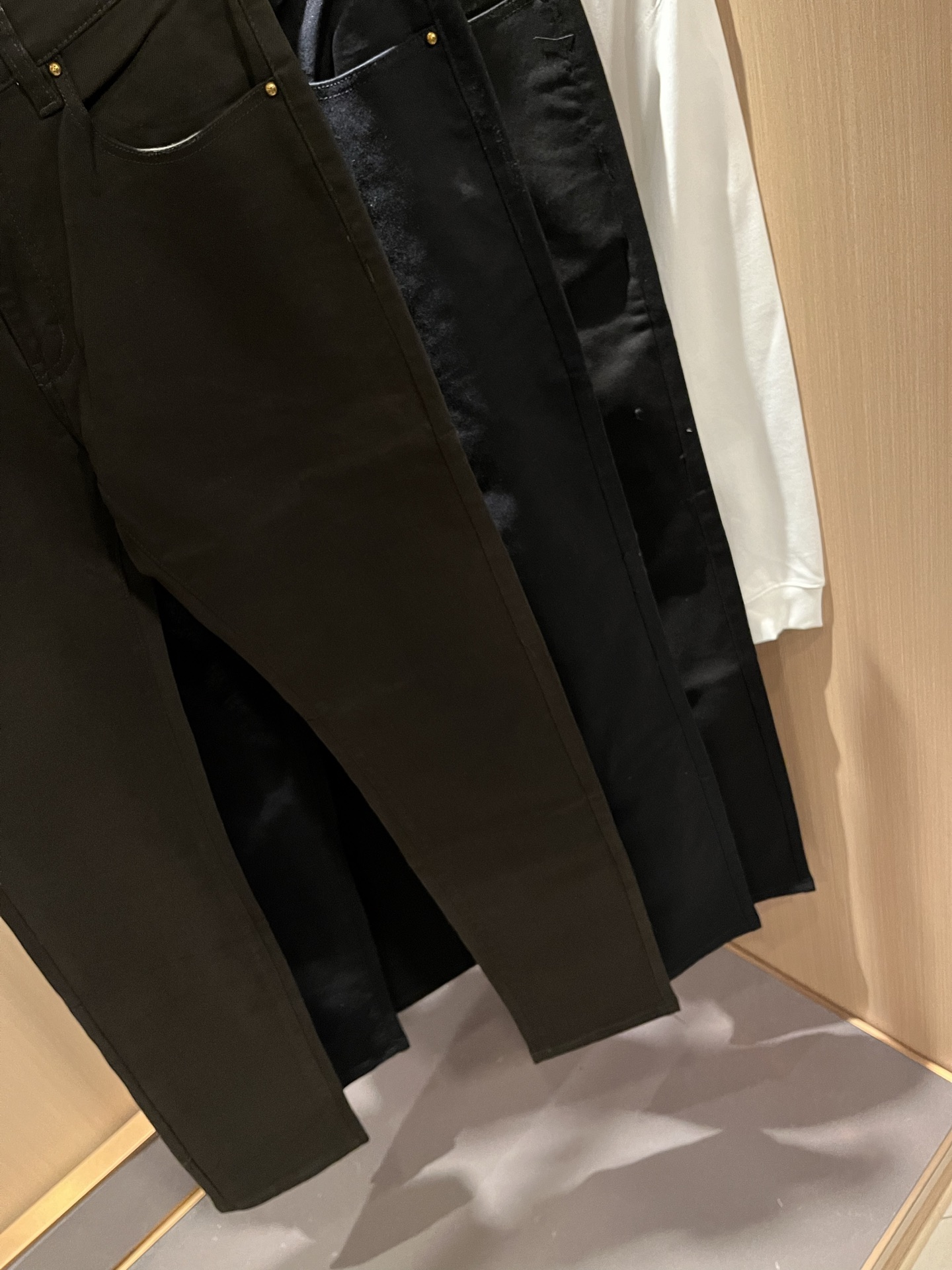 LouisVuitt*路易*登 2025秋冬新款男士休闲西裤，男士经典时尚百搭商务休闲西裤! 都市精英商