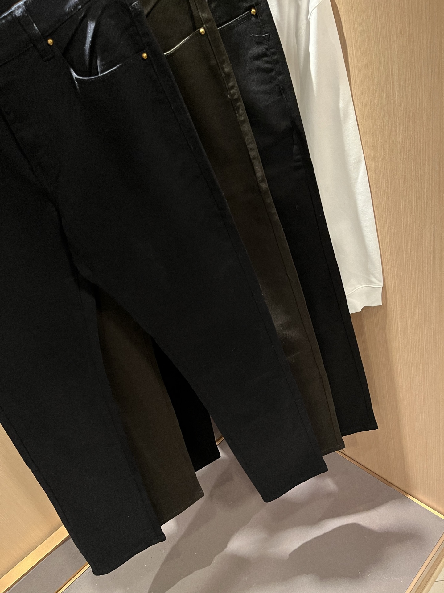 LouisVuitt*路易*登 2025秋冬新款男士休闲西裤，男士经典时尚百搭商务休闲西裤! 都市精英商