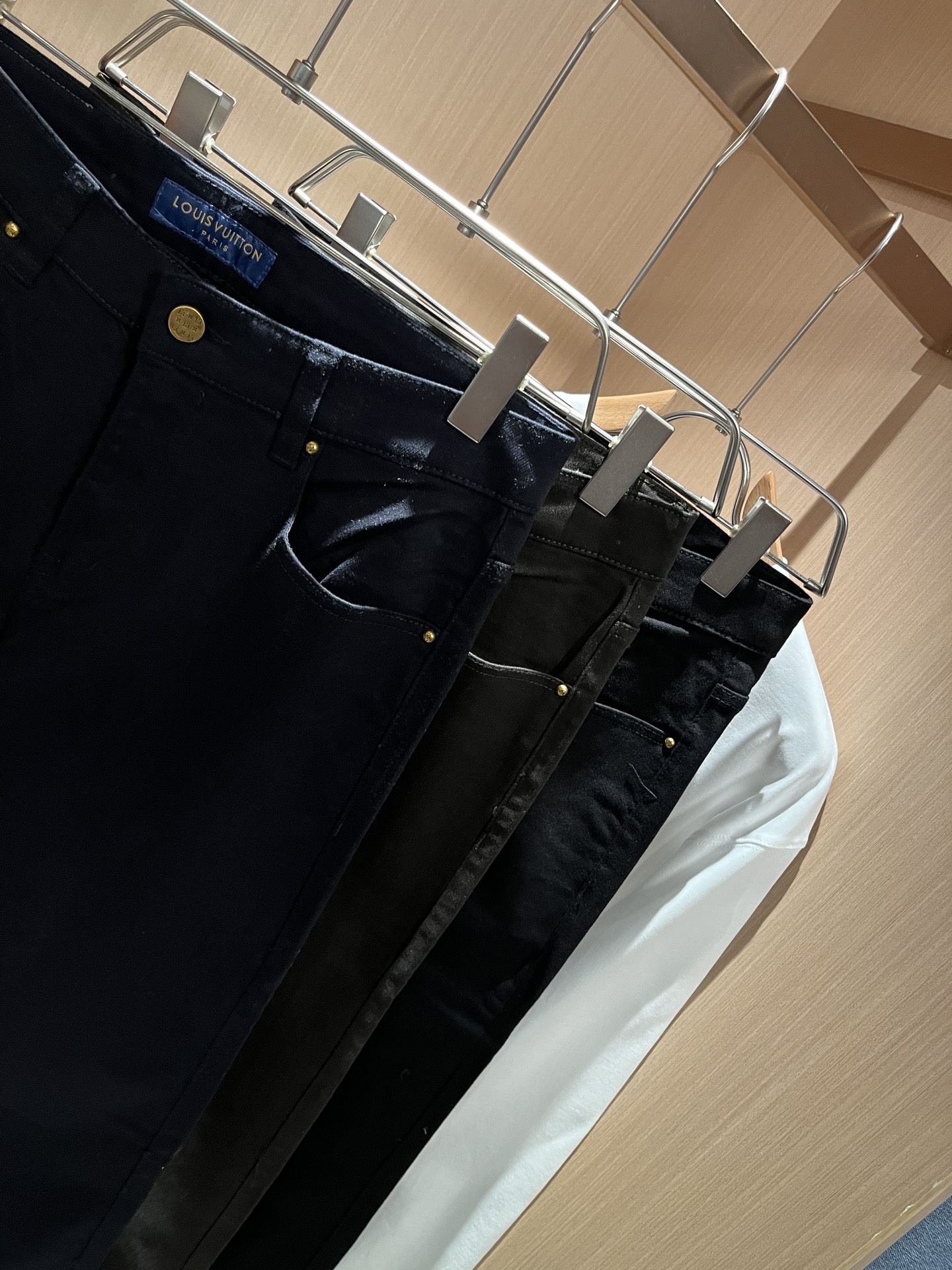 LouisVuitt*路易*登 2025秋冬新款男士休闲西裤，男士经典时尚百搭商务休闲西裤! 都市精英商