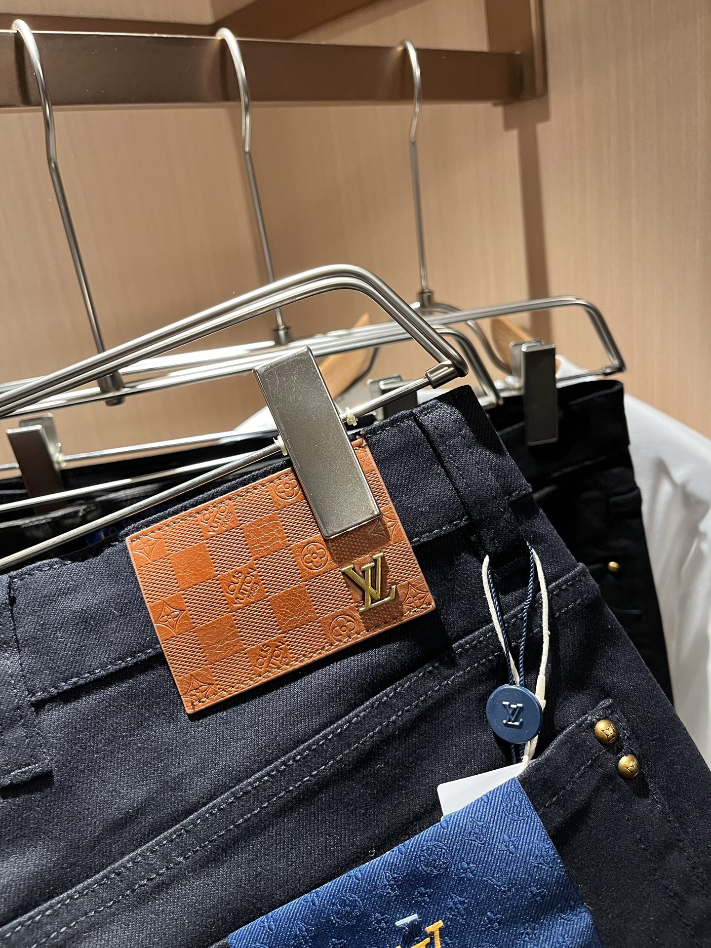 LouisVuitt*路易*登 2025秋冬新款男士休闲西裤，男士经典时尚百搭商务休闲西裤! 都市精英商