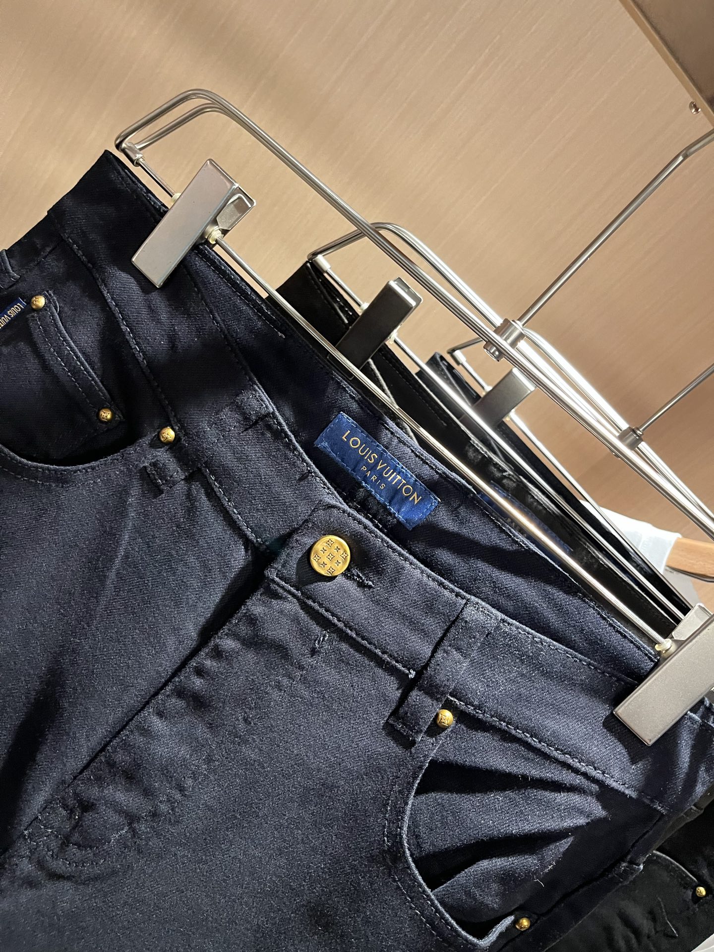 LouisVuitt*路易*登 2025秋冬新款男士休闲西裤，男士经典时尚百搭商务休闲西裤! 都市精英商