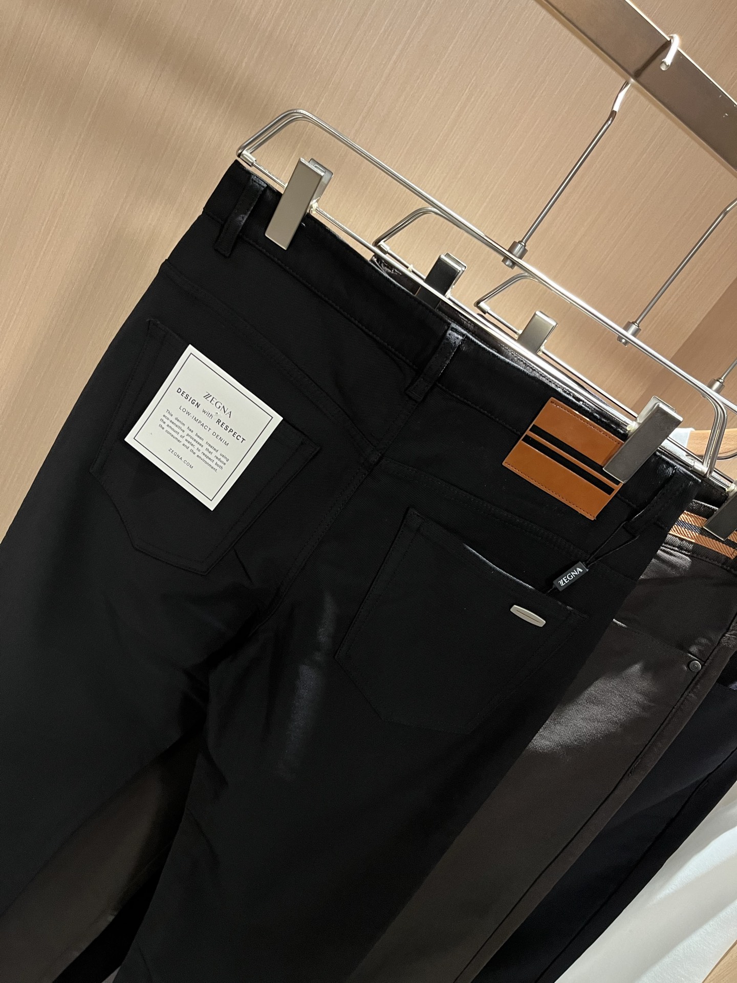 Zegna 杰尼亚 2025秋冬新款男士休闲裤，压轴的渠道货出现了！！柜台同步销售！ 毫不夸张的说，此款