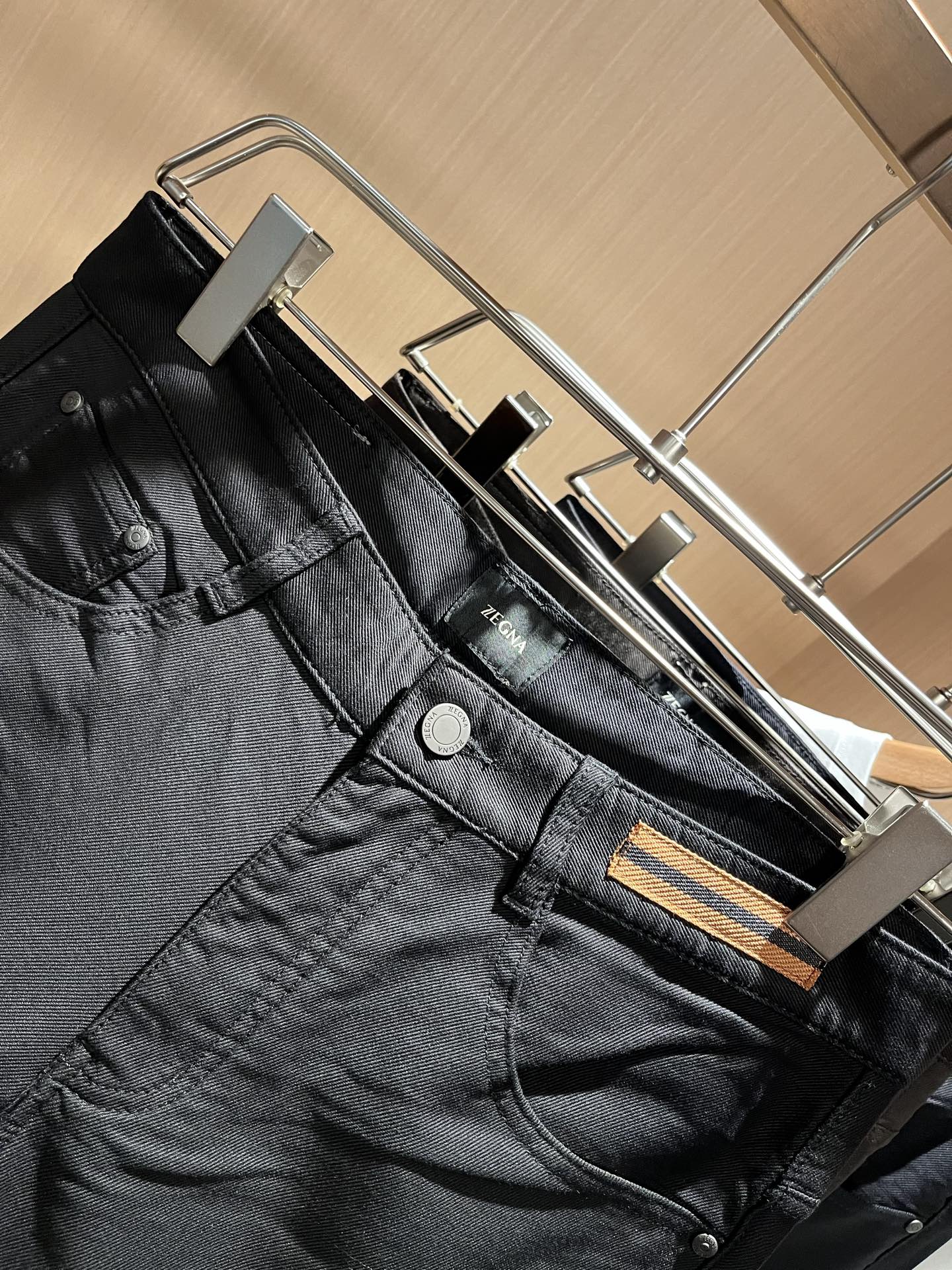 Zegna 杰尼亚 2025秋冬新款男士休闲裤，压轴的渠道货出现了！！柜台同步销售！ 毫不夸张的说，此款