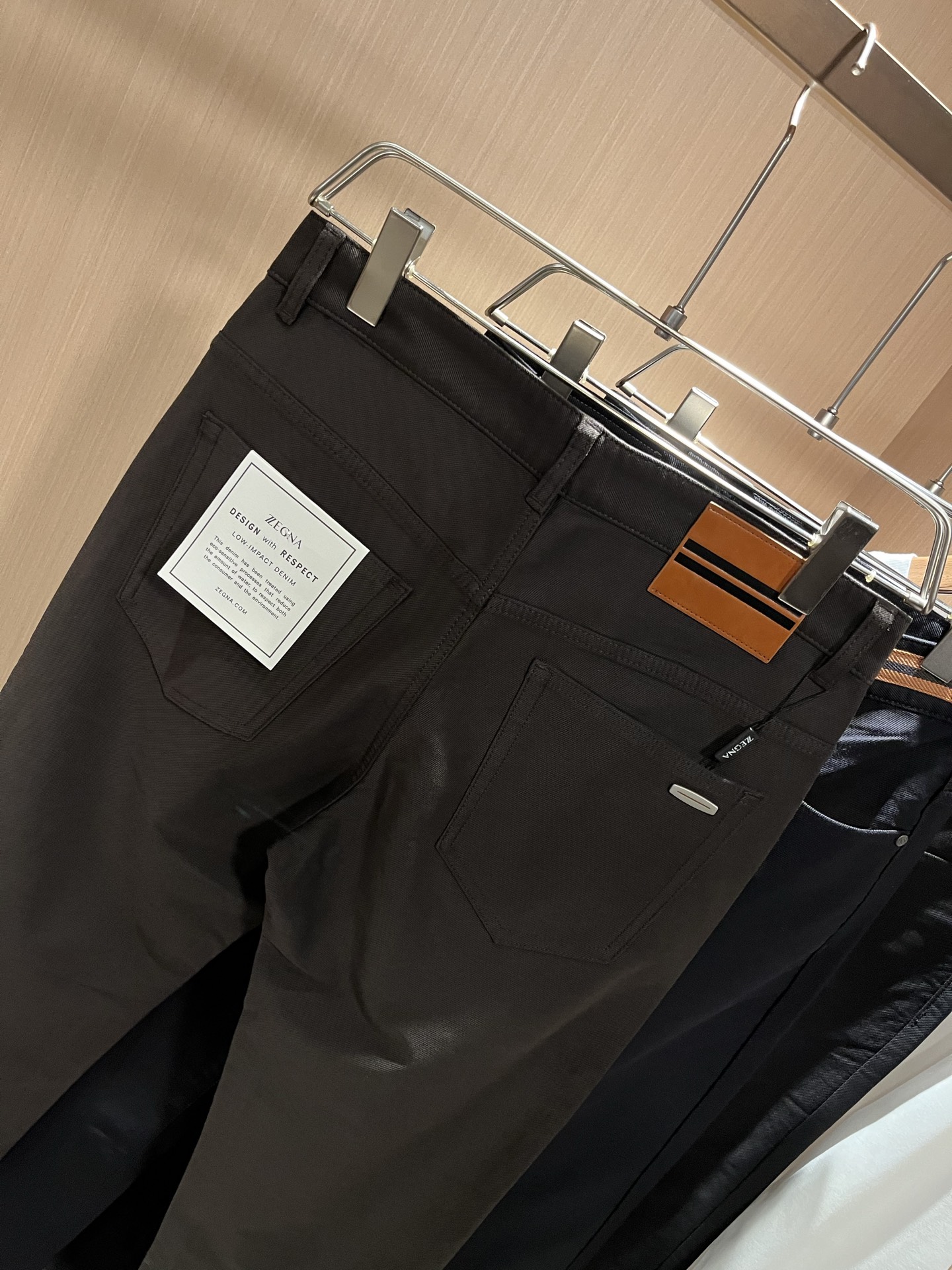 Zegna 杰尼亚 2025秋冬新款男士休闲裤，压轴的渠道货出现了！！柜台同步销售！ 毫不夸张的说，此款