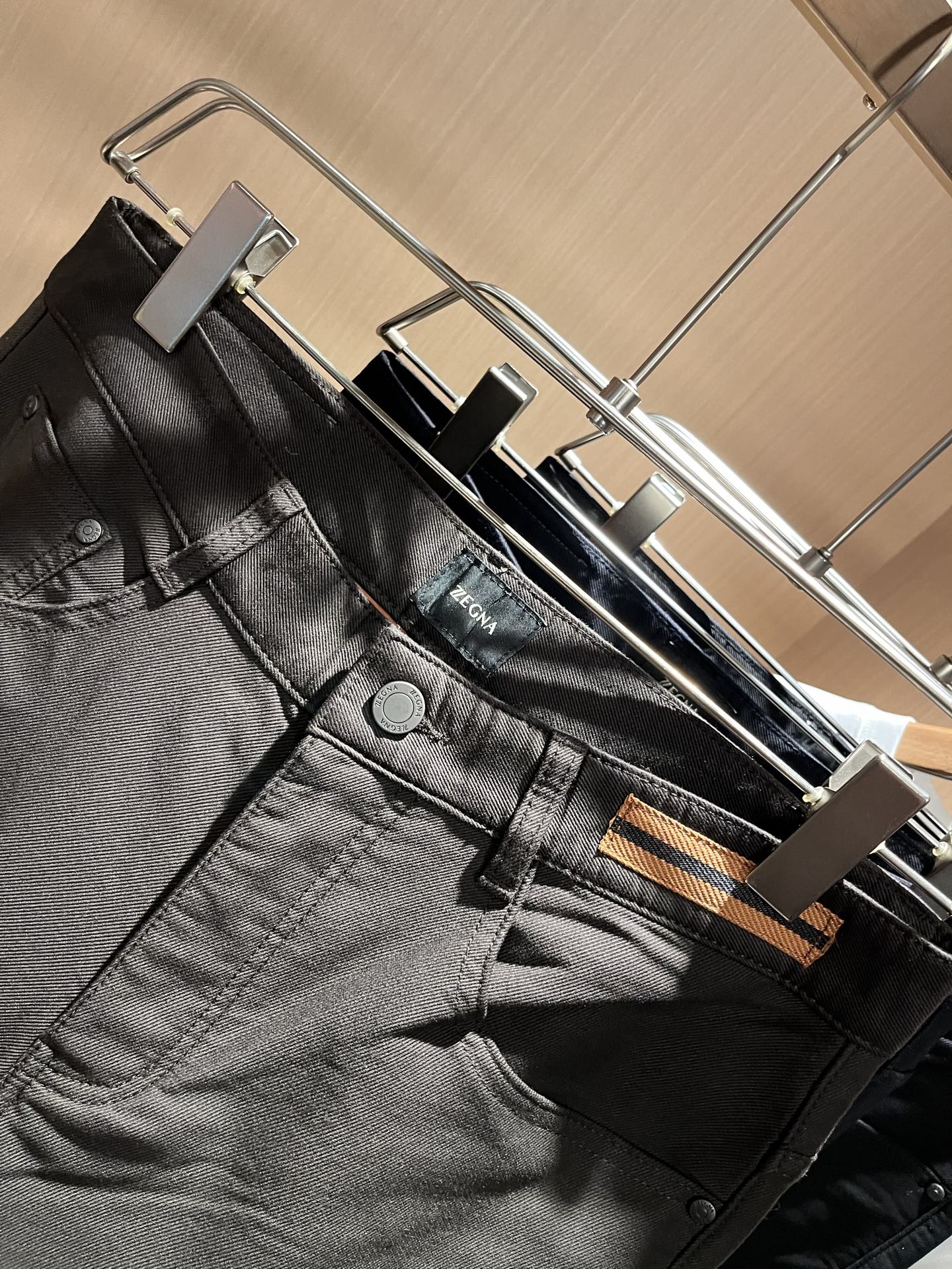 Zegna 杰尼亚 2025秋冬新款男士休闲裤，压轴的渠道货出现了！！柜台同步销售！ 毫不夸张的说，此款