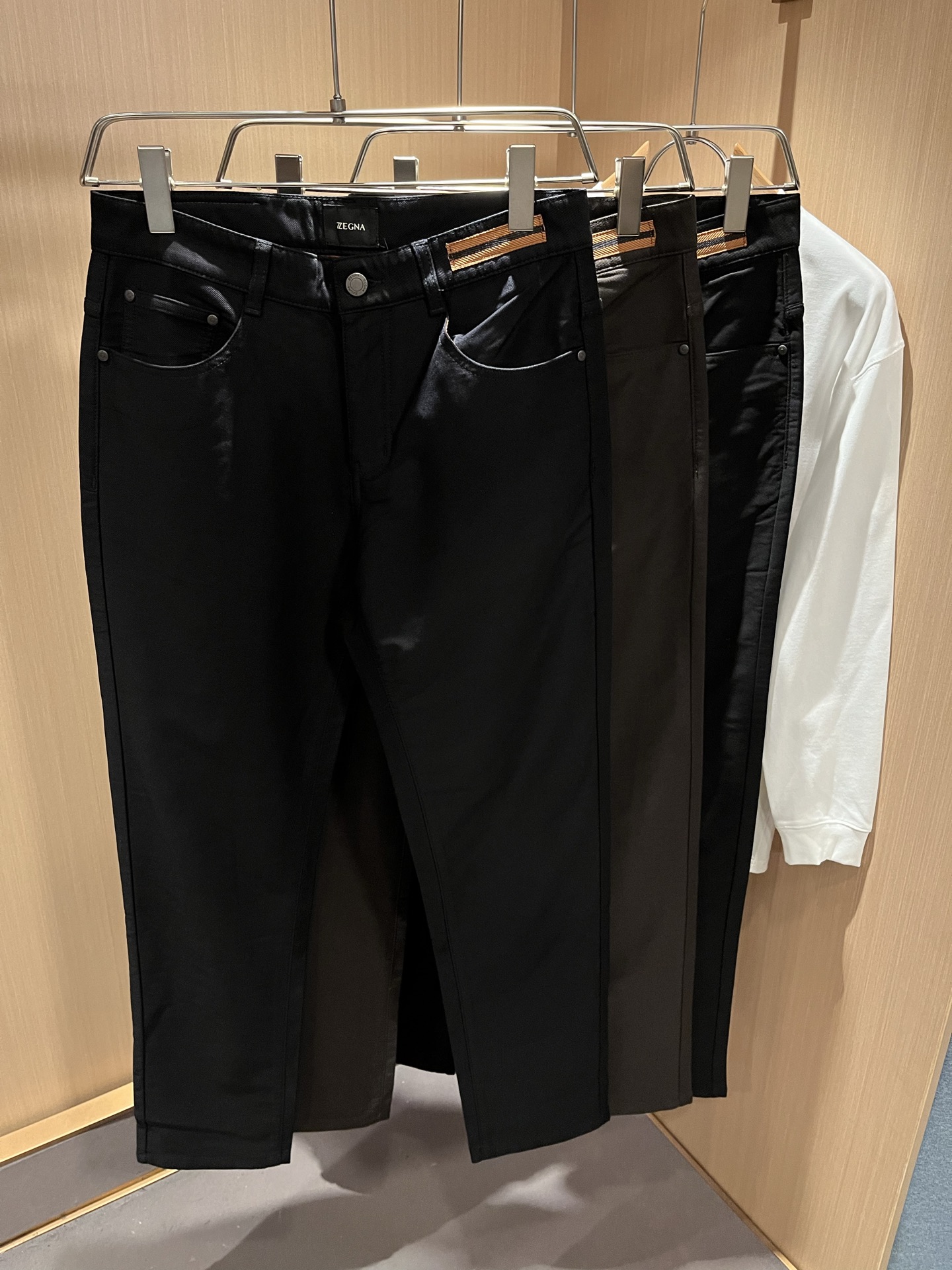 Zegna 杰尼亚 2025秋冬新款男士休闲裤，压轴的渠道货出现了！！柜台同步销售！ 毫不夸张的说，此款