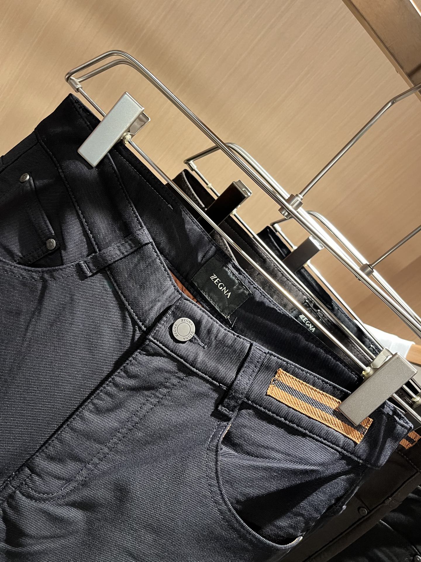 Zegna 杰尼亚 2025秋冬新款男士休闲裤，压轴的渠道货出现了！！柜台同步销售！ 毫不夸张的说，此款