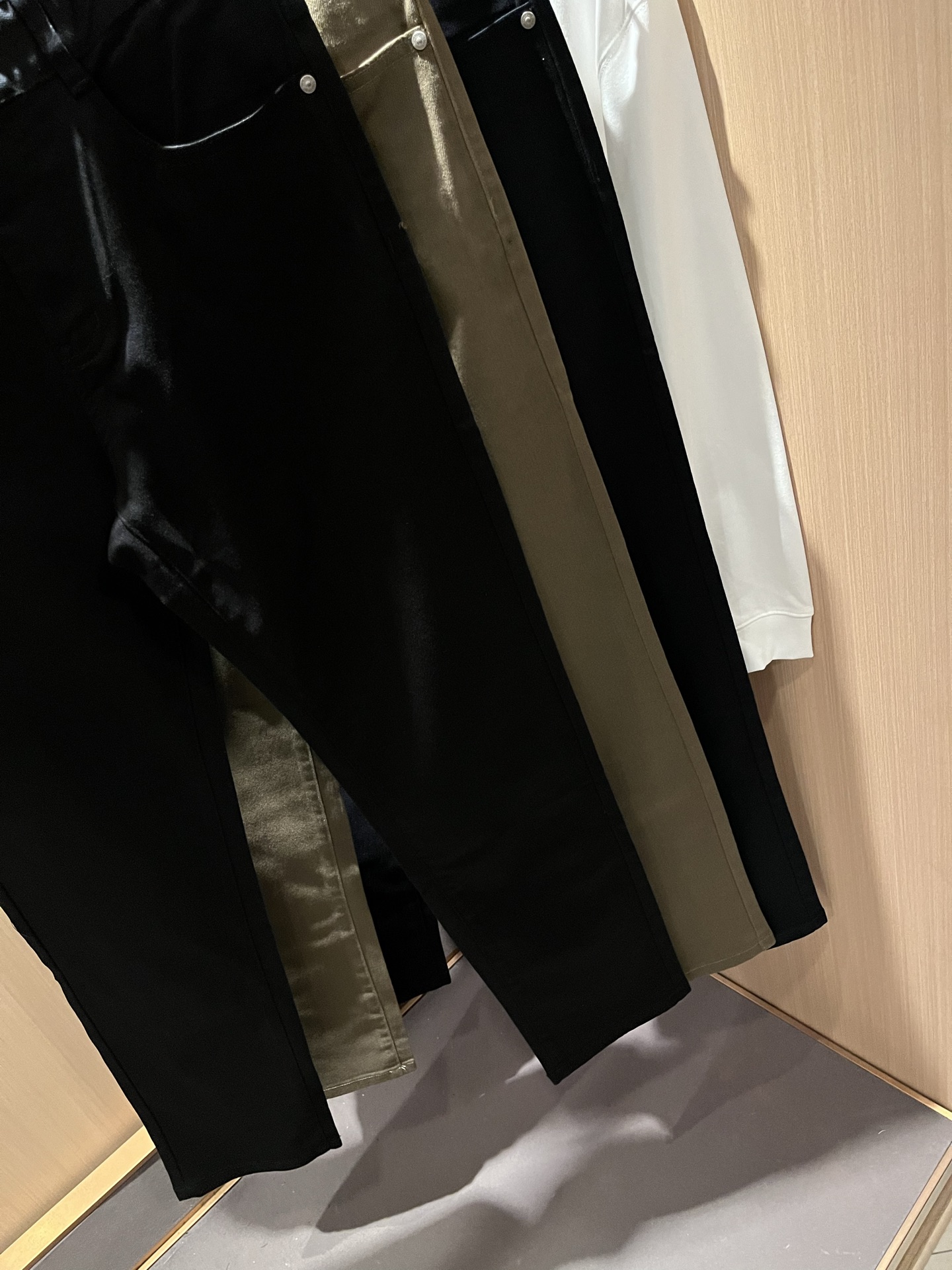 TOM FORD 汤姆福特 2025秋冬新品男士休闲裤，最新的贸易订单全品相！上身舒适透气，不僵硬，整体