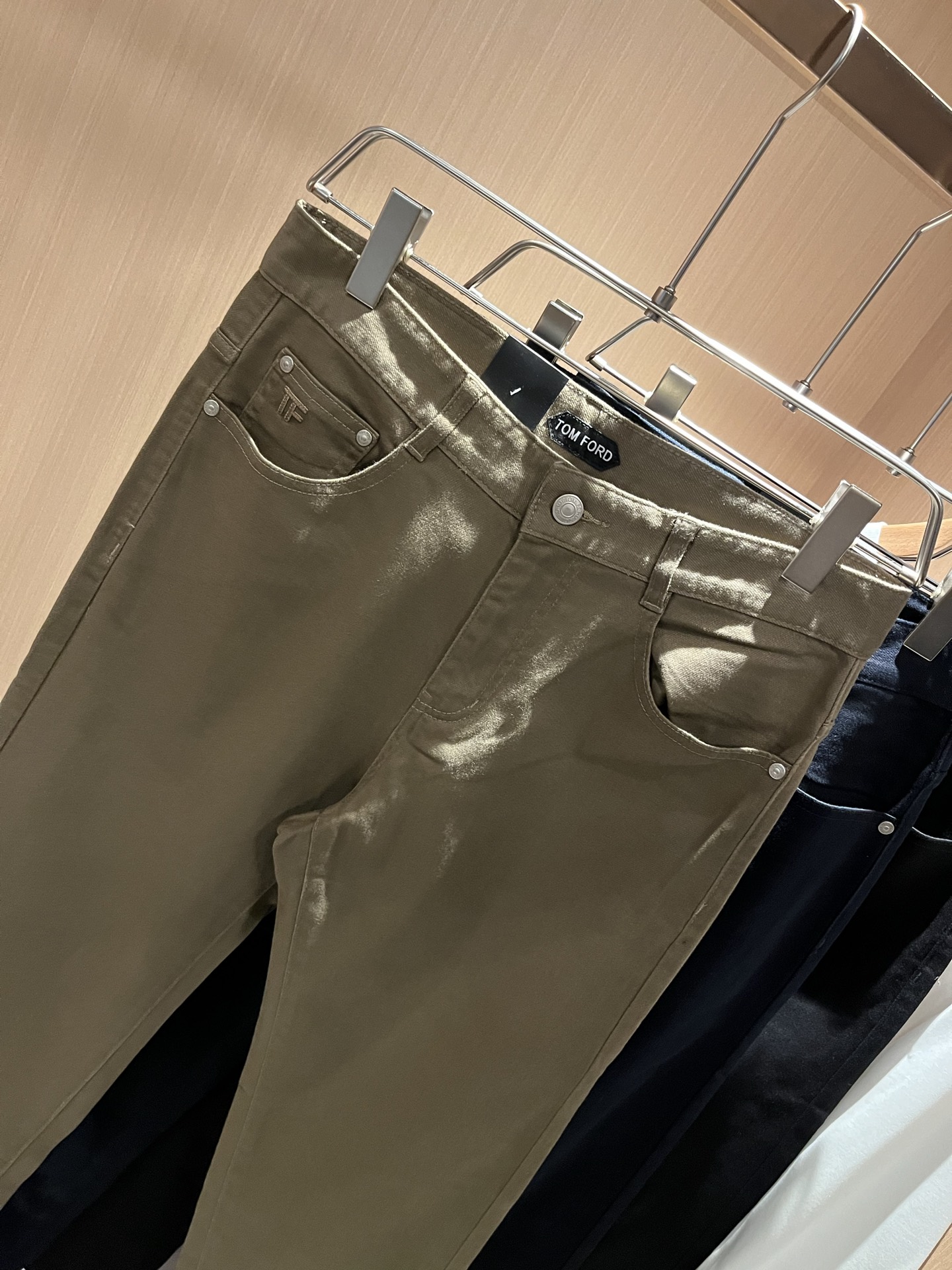 TOM FORD 汤姆福特 2025秋冬新品男士休闲裤，最新的贸易订单全品相！上身舒适透气，不僵硬，整体