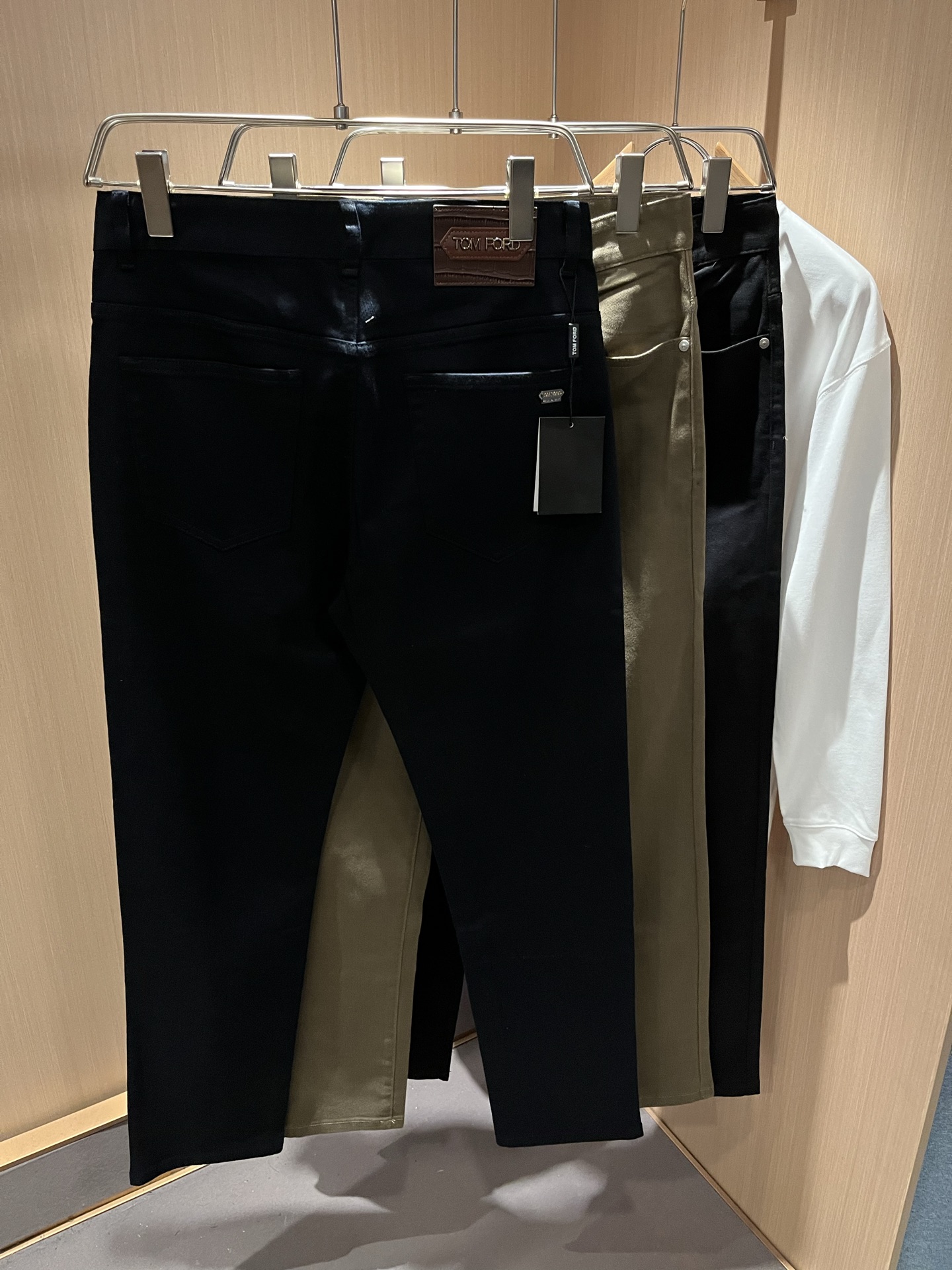 TOM FORD 汤姆福特 2025秋冬新品男士休闲裤，最新的贸易订单全品相！上身舒适透气，不僵硬，整体