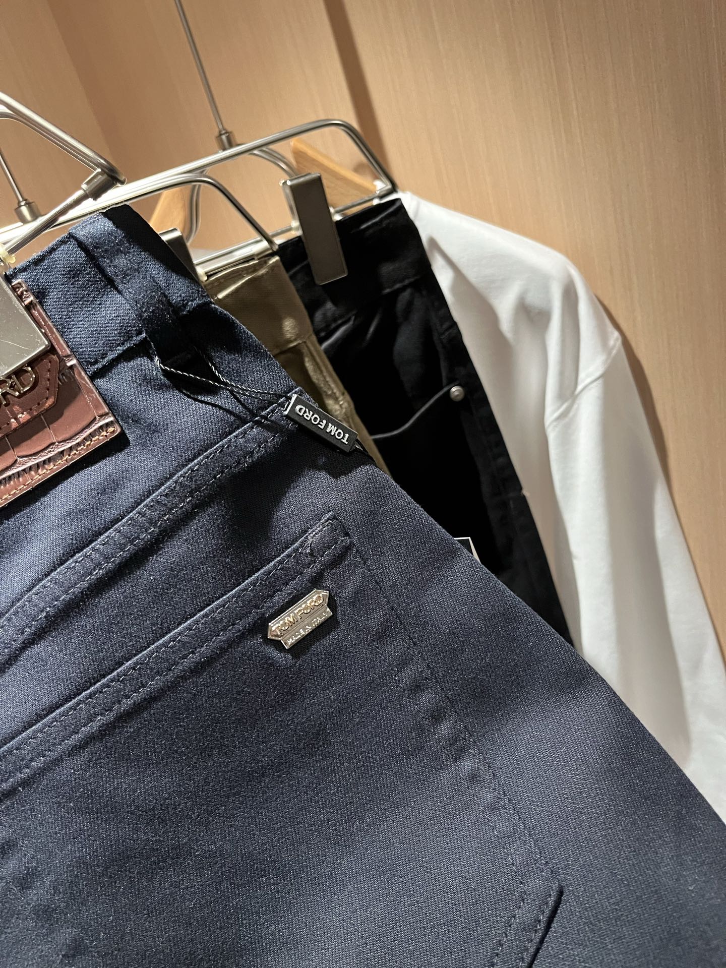 TOM FORD 汤姆福特 2025秋冬新品男士休闲裤，最新的贸易订单全品相！上身舒适透气，不僵硬，整体