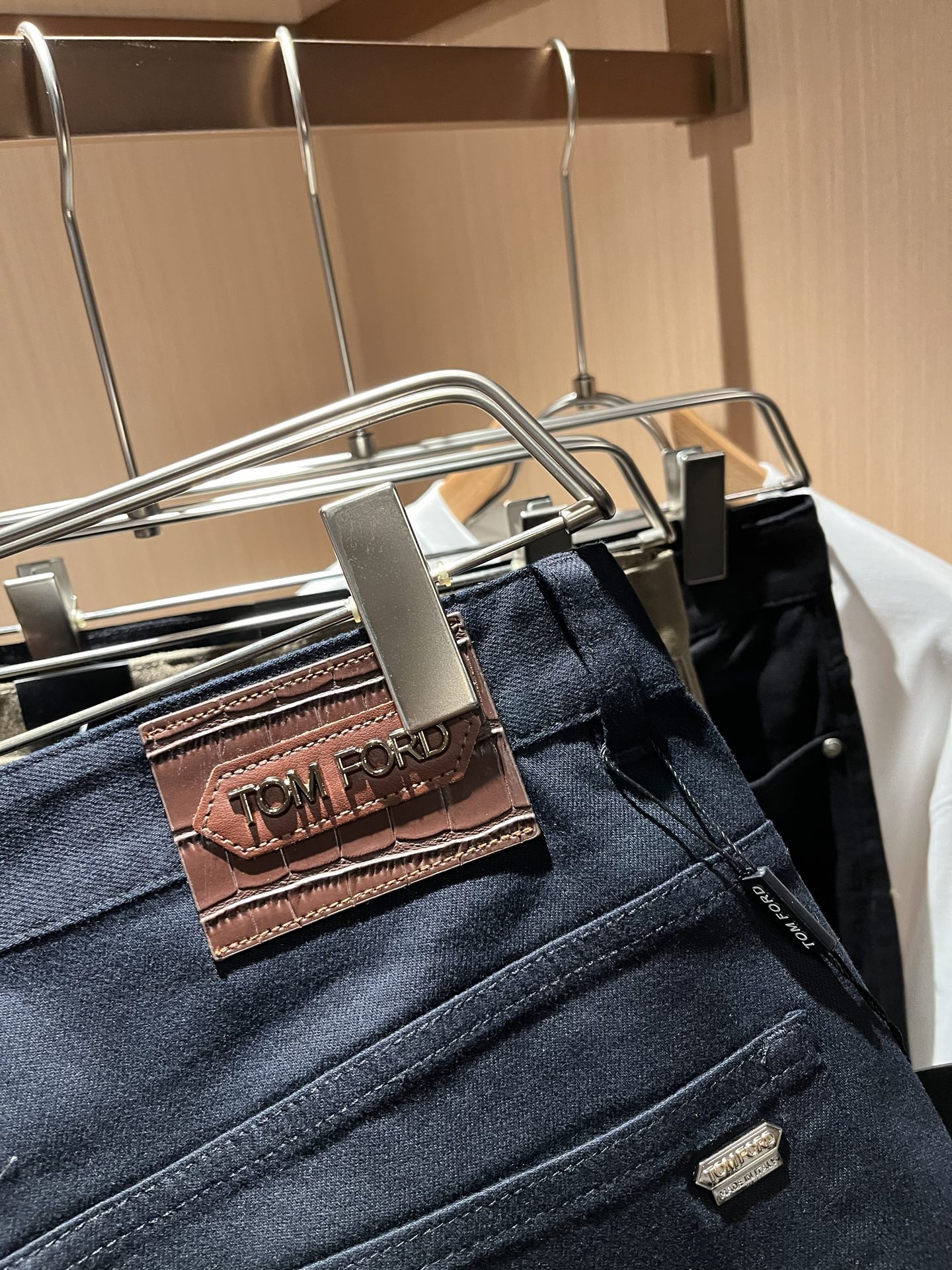 TOM FORD 汤姆福特 2025秋冬新品男士休闲裤，最新的贸易订单全品相！上身舒适透气，不僵硬，整体