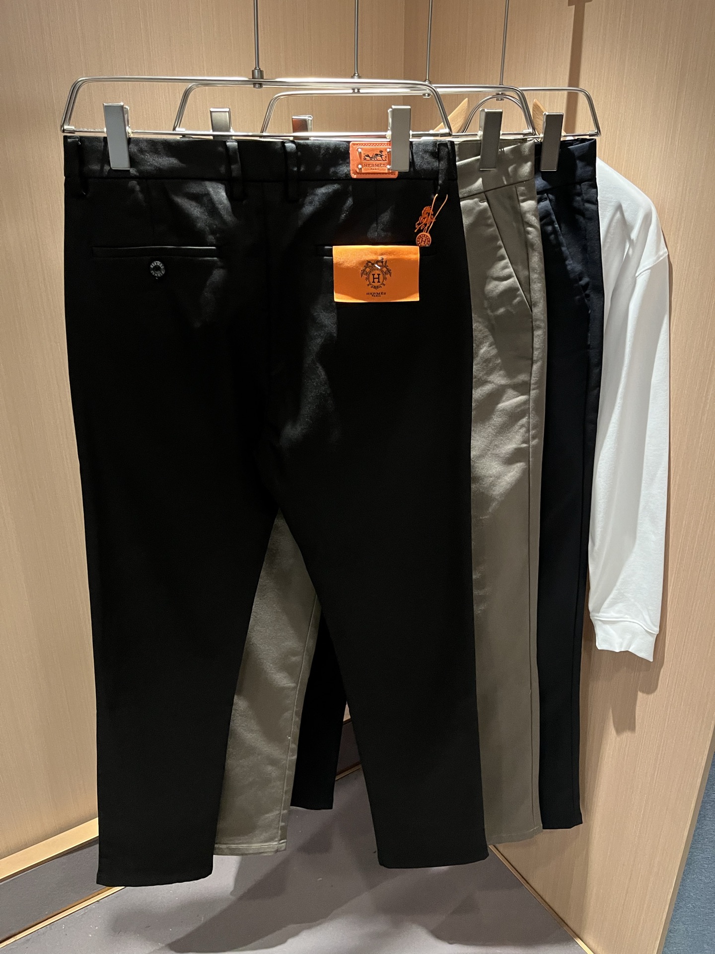 HERM*S 爱*仕 2025秋冬男士高端休闲西裤 海外贸易公司渠道订单 ！男士商务修身直筒西裤！上海恒