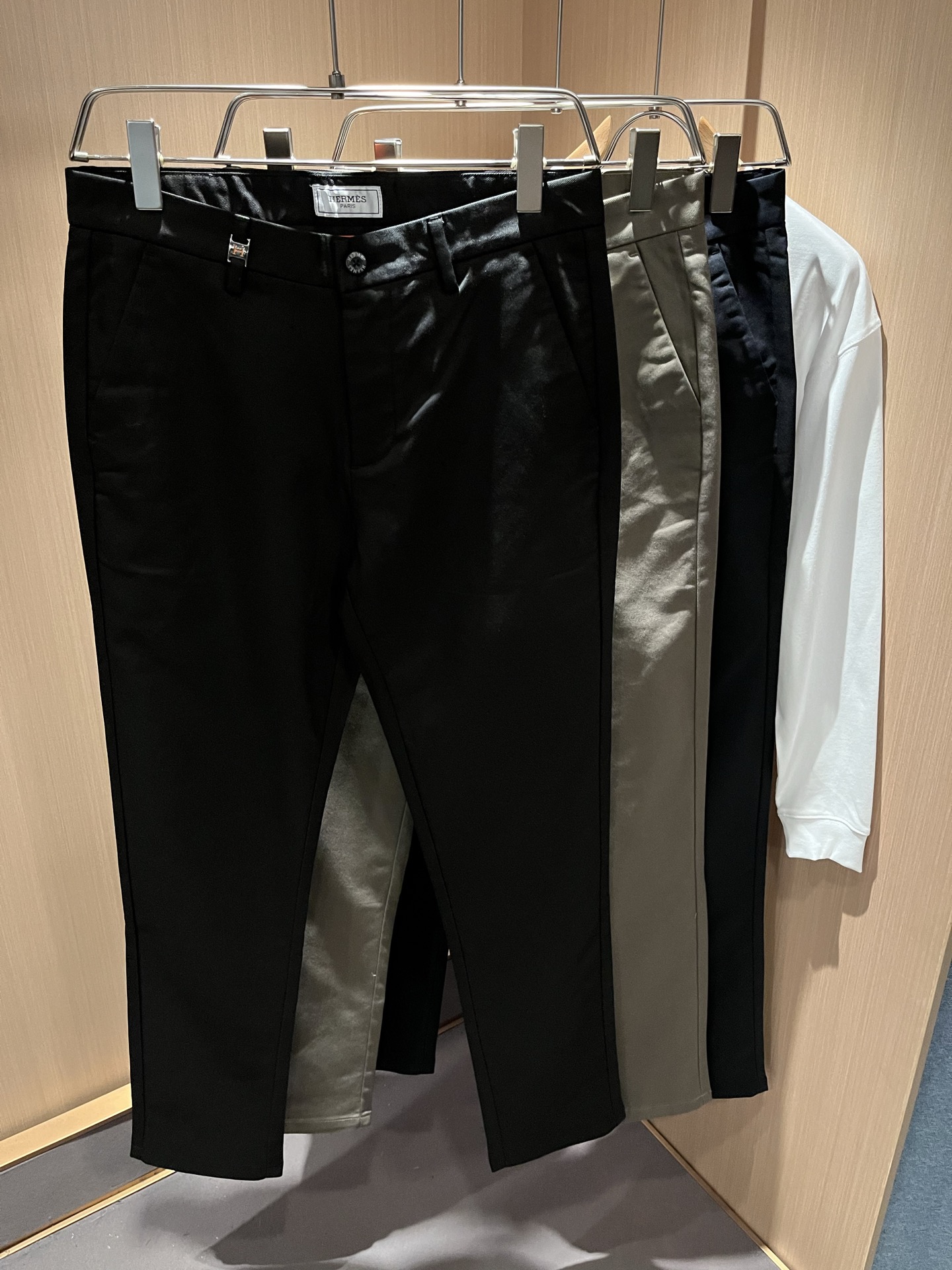 HERM*S 爱*仕 2025秋冬男士高端休闲西裤 海外贸易公司渠道订单 ！男士商务修身直筒西裤！上海恒