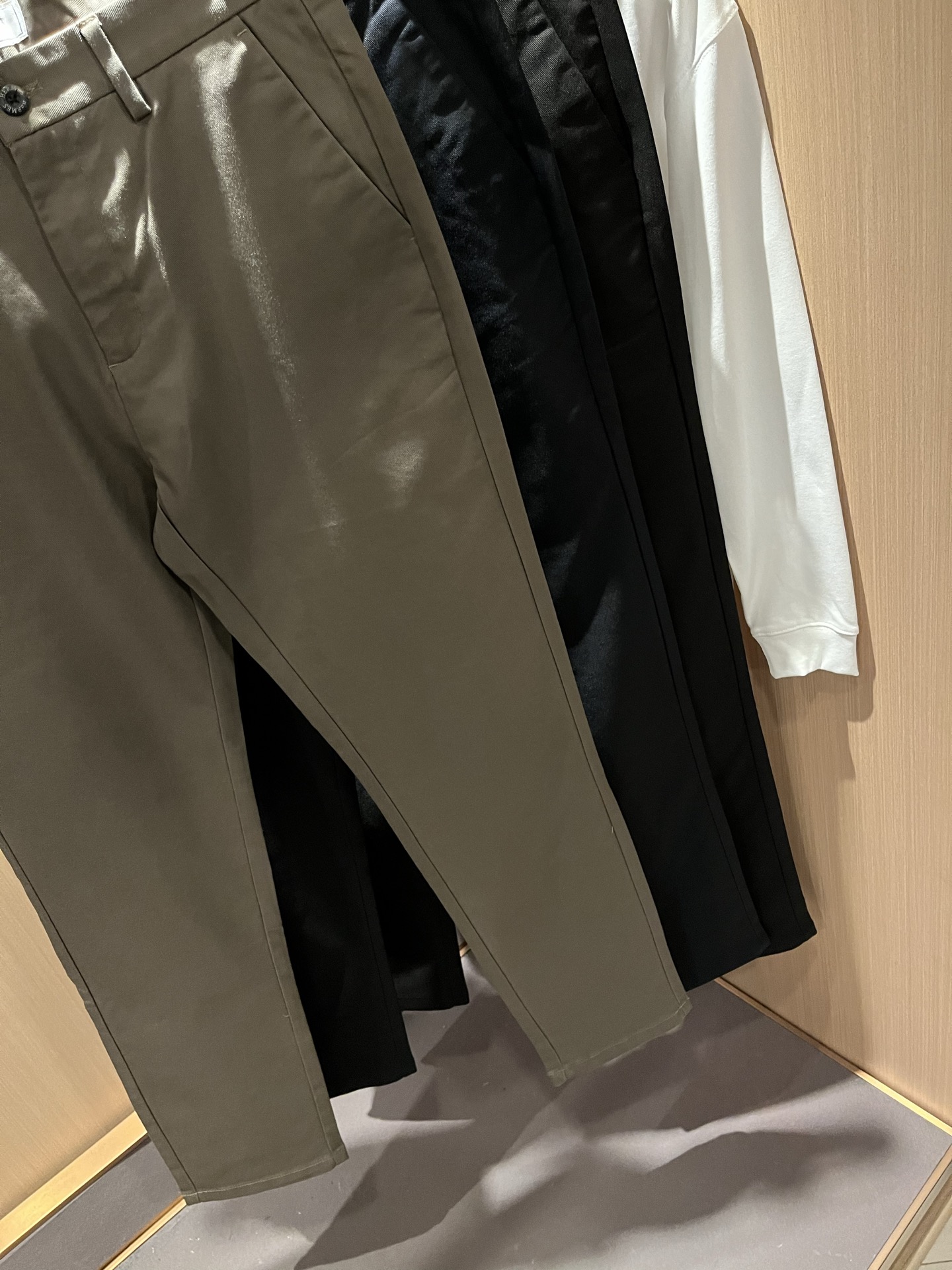 HERM*S 爱*仕 2025秋冬男士高端休闲西裤 海外贸易公司渠道订单 ！男士商务修身直筒西裤！上海恒