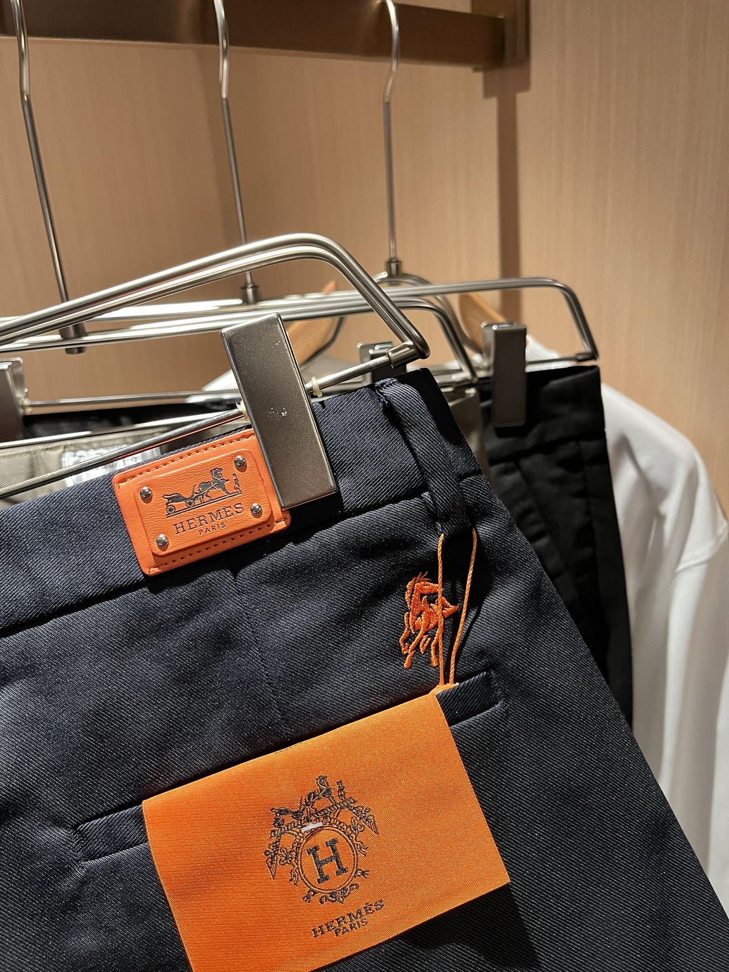 HERM*S 爱*仕 2025秋冬男士高端休闲西裤 海外贸易公司渠道订单 ！男士商务修身直筒西裤！上海恒