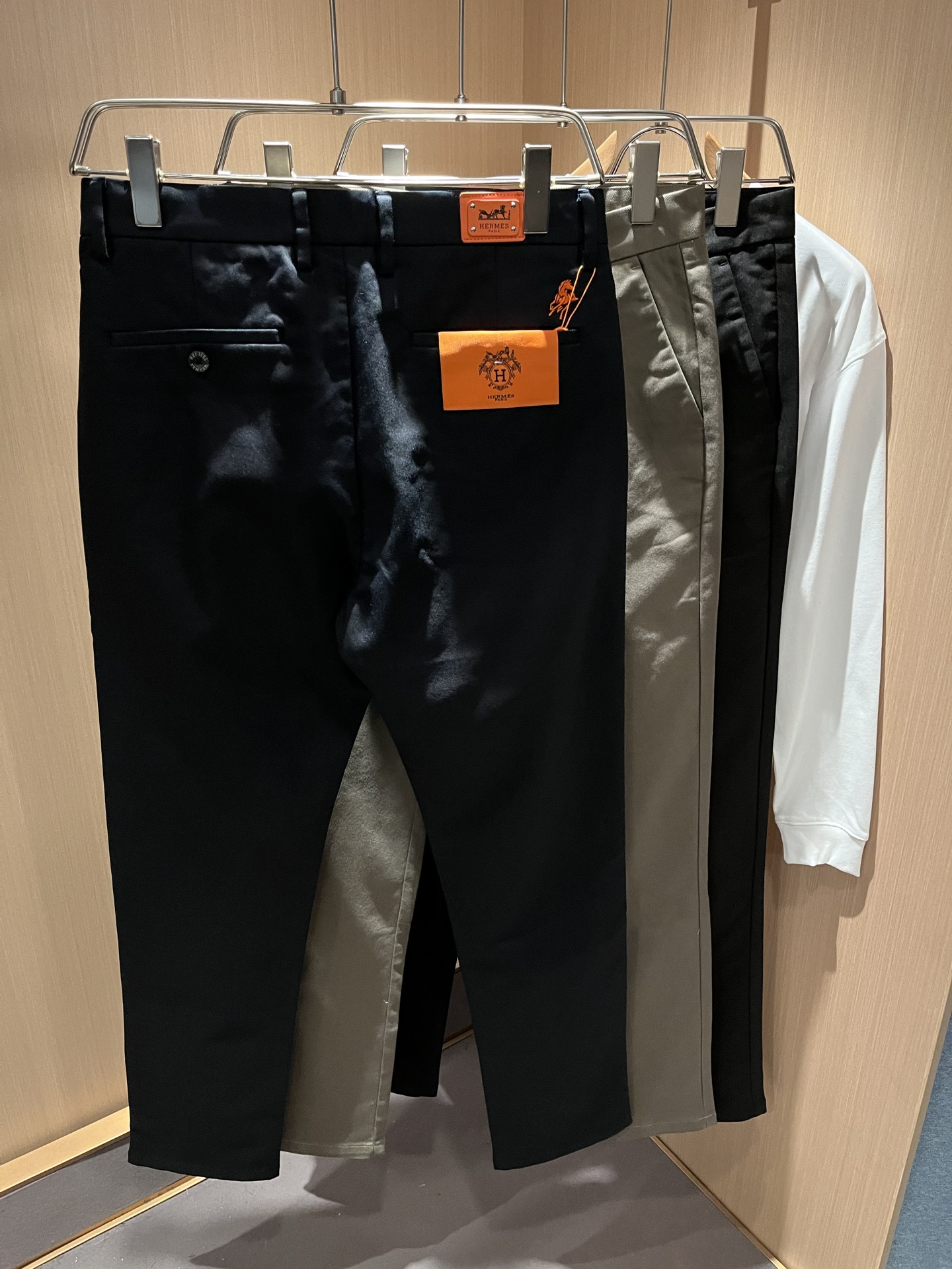 HERM*S 爱*仕 2025秋冬男士高端休闲西裤 海外贸易公司渠道订单 ！男士商务修身直筒西裤！上海恒