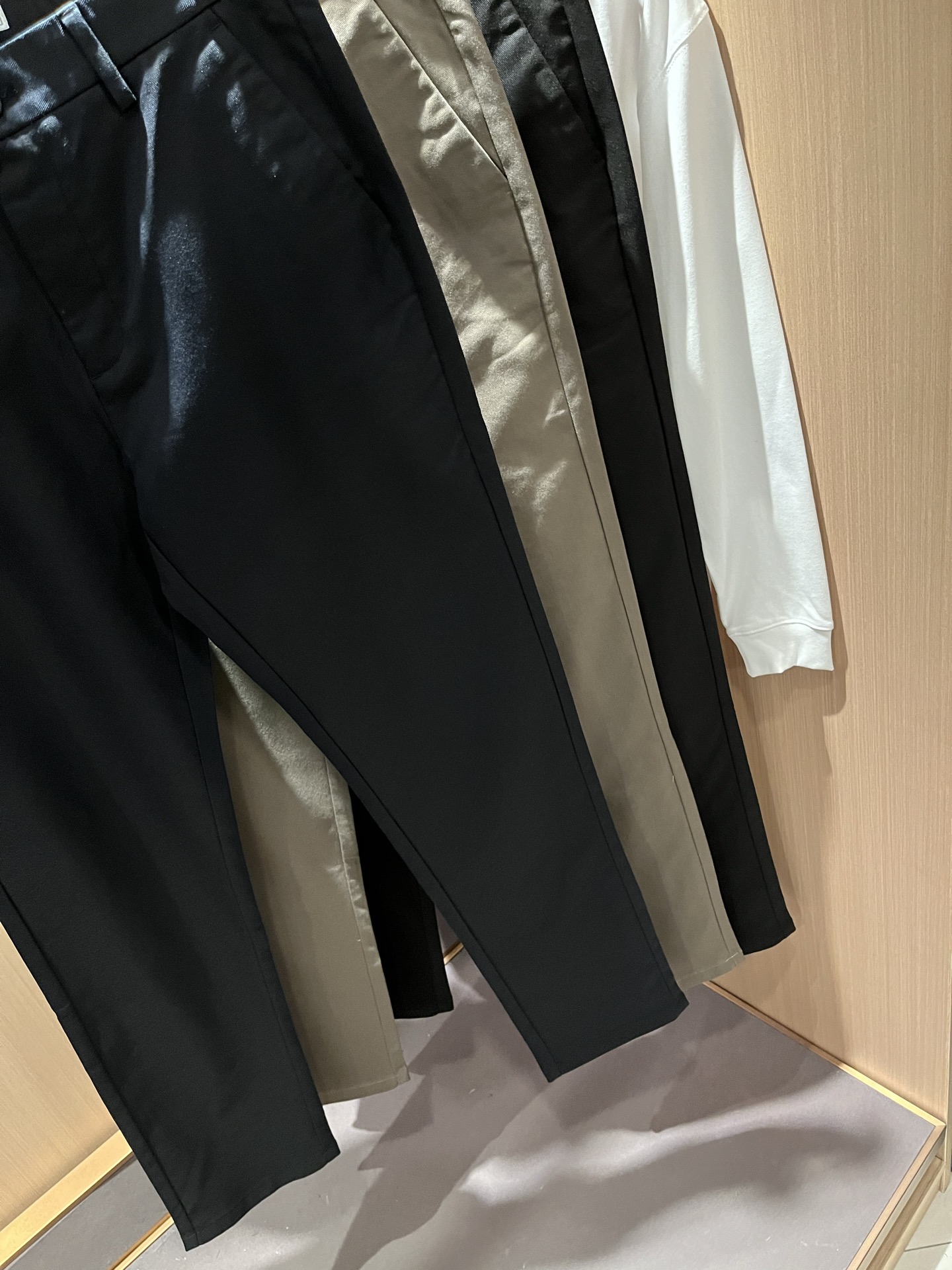 HERM*S 爱*仕 2025秋冬男士高端休闲西裤 海外贸易公司渠道订单 ！男士商务修身直筒西裤！上海恒