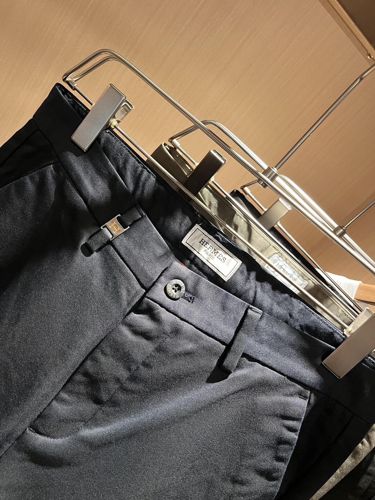 HERM*S 爱*仕 2025秋冬男士高端休闲西裤 海外贸易公司渠道订单 ！男士商务修身直筒西裤！上海恒