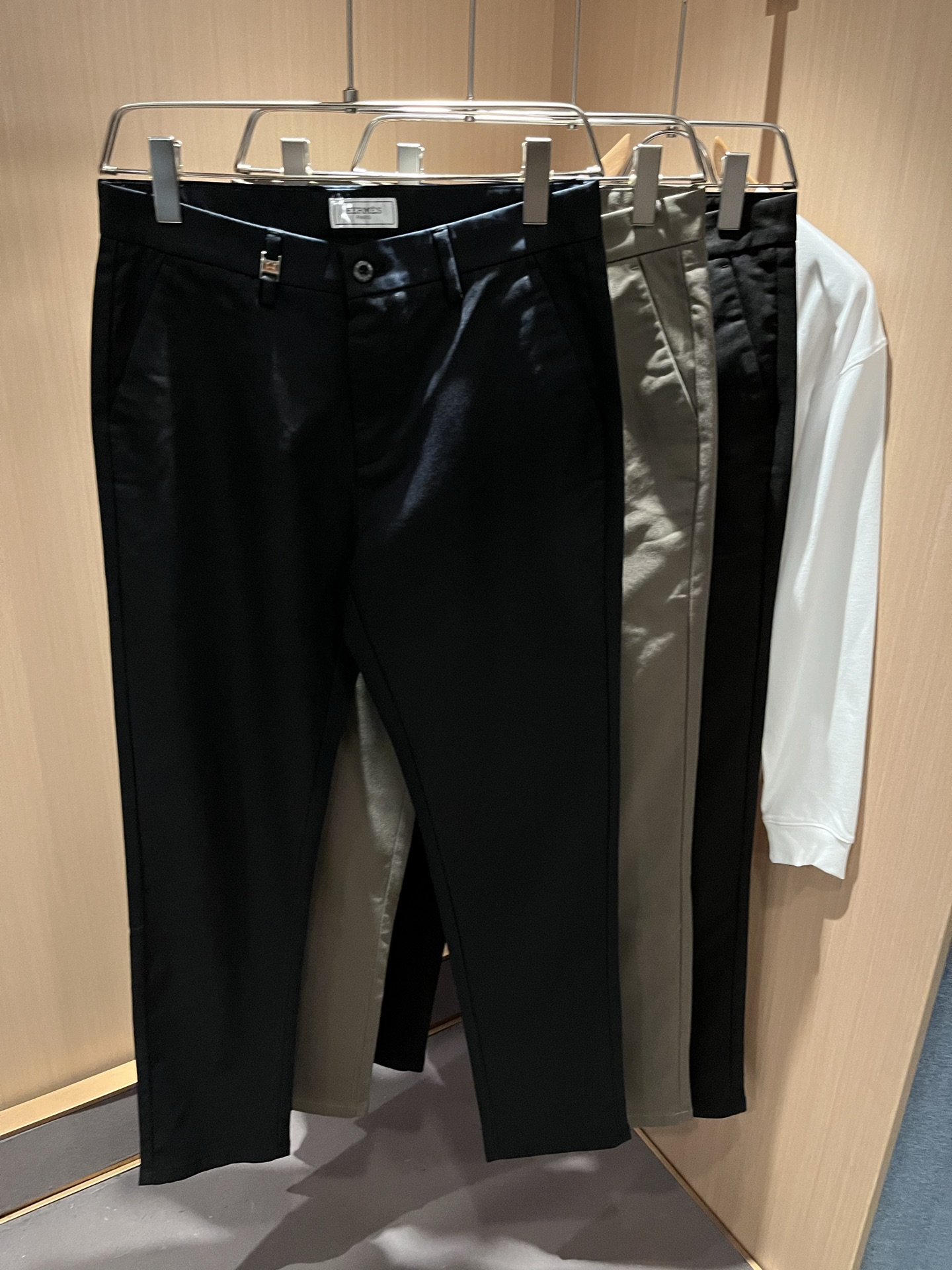 HERM*S 爱*仕 2025秋冬男士高端休闲西裤 海外贸易公司渠道订单 ！男士商务修身直筒西裤！上海恒