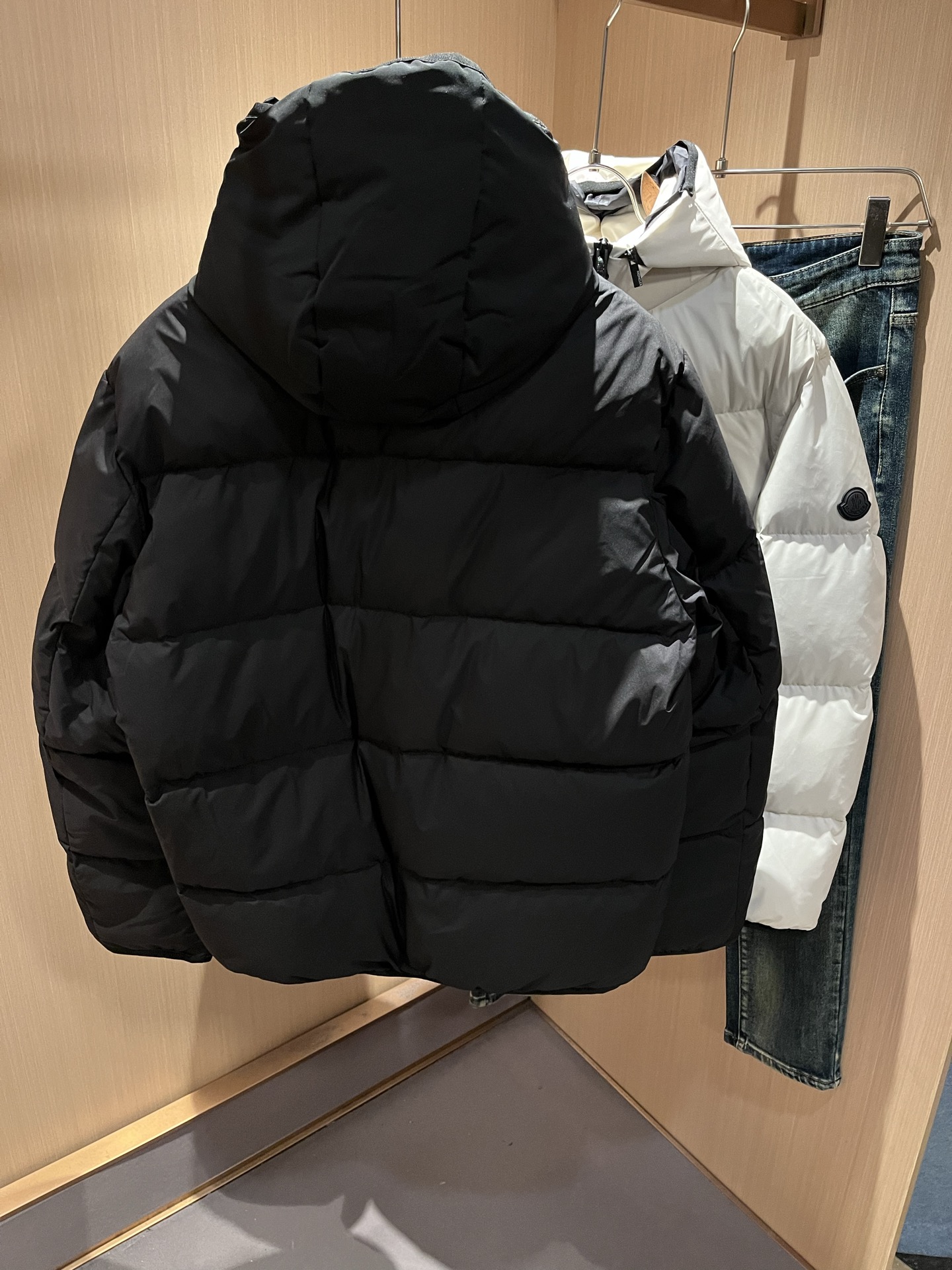 Mon*ler蒙口 2025秋冬新款男女同款👫羽绒服 ！年度的压轴款登场...匠心技艺于一身的经典款.高