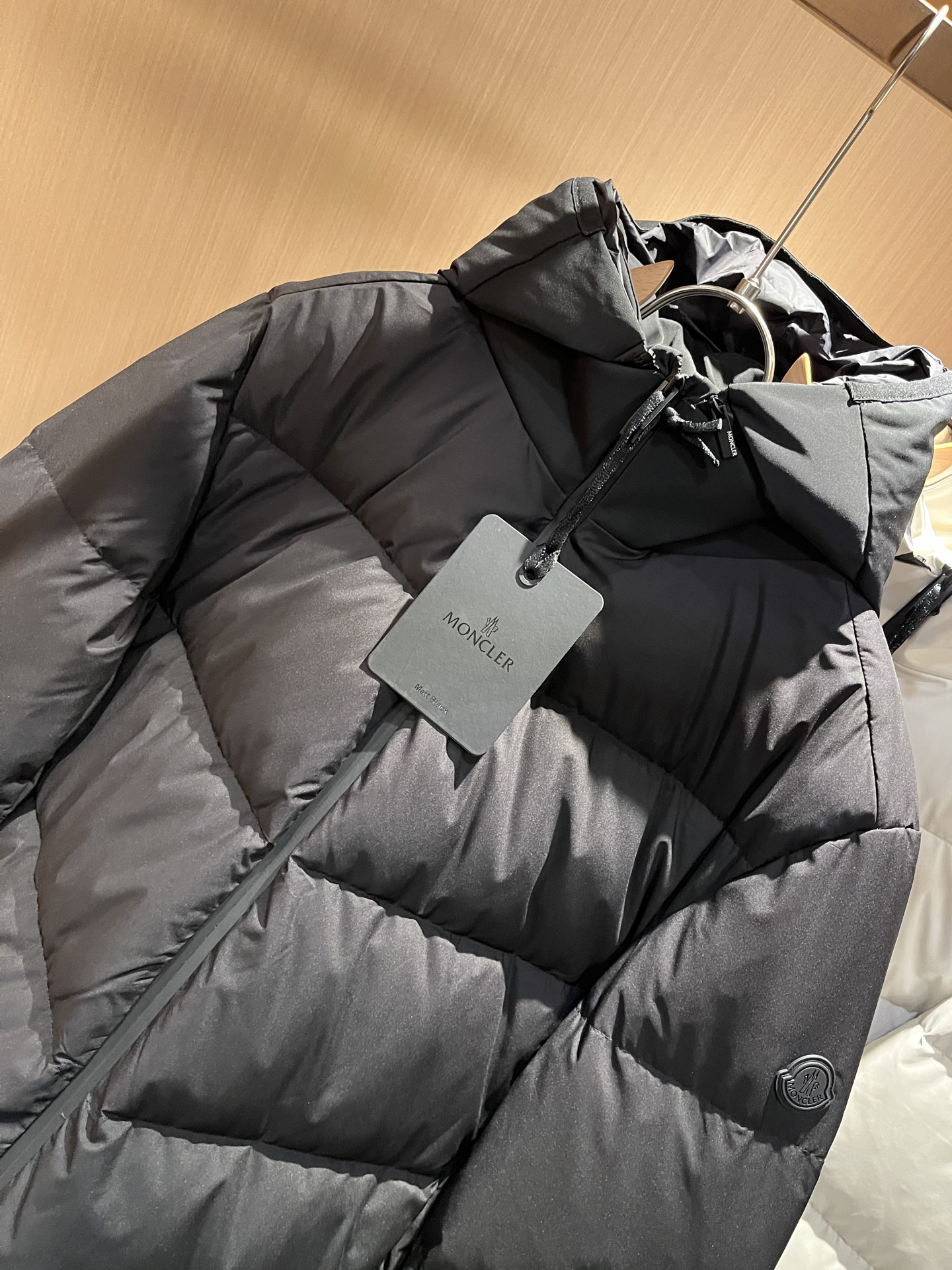 Mon*ler蒙口 2025秋冬新款男女同款👫羽绒服 ！年度的压轴款登场...匠心技艺于一身的经典款.高