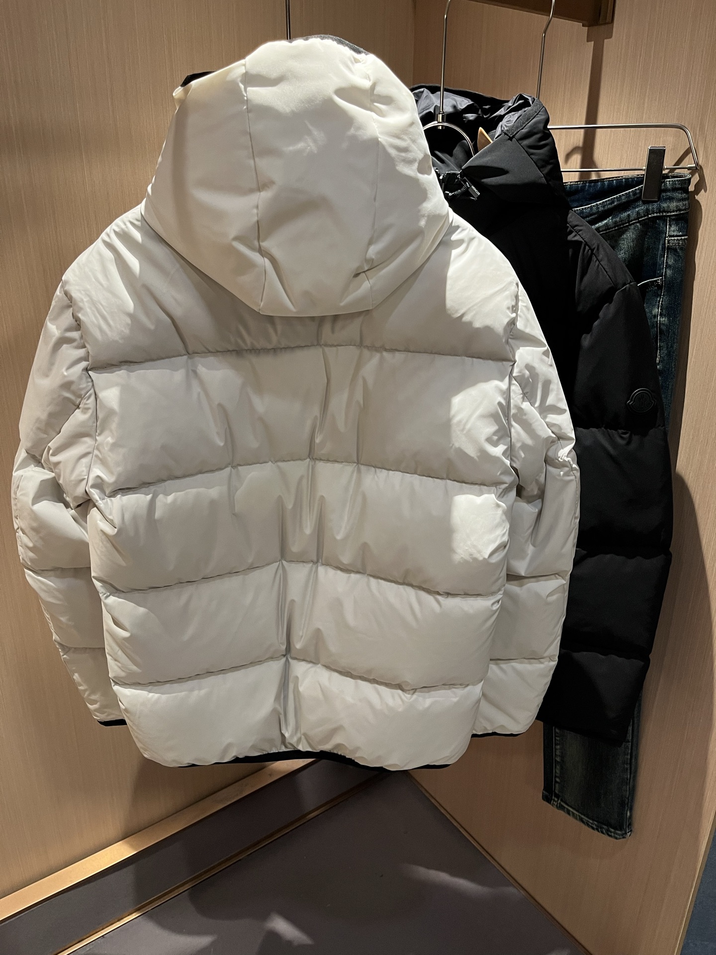 Mon*ler蒙口 2025秋冬新款男女同款👫羽绒服 ！年度的压轴款登场...匠心技艺于一身的经典款.高