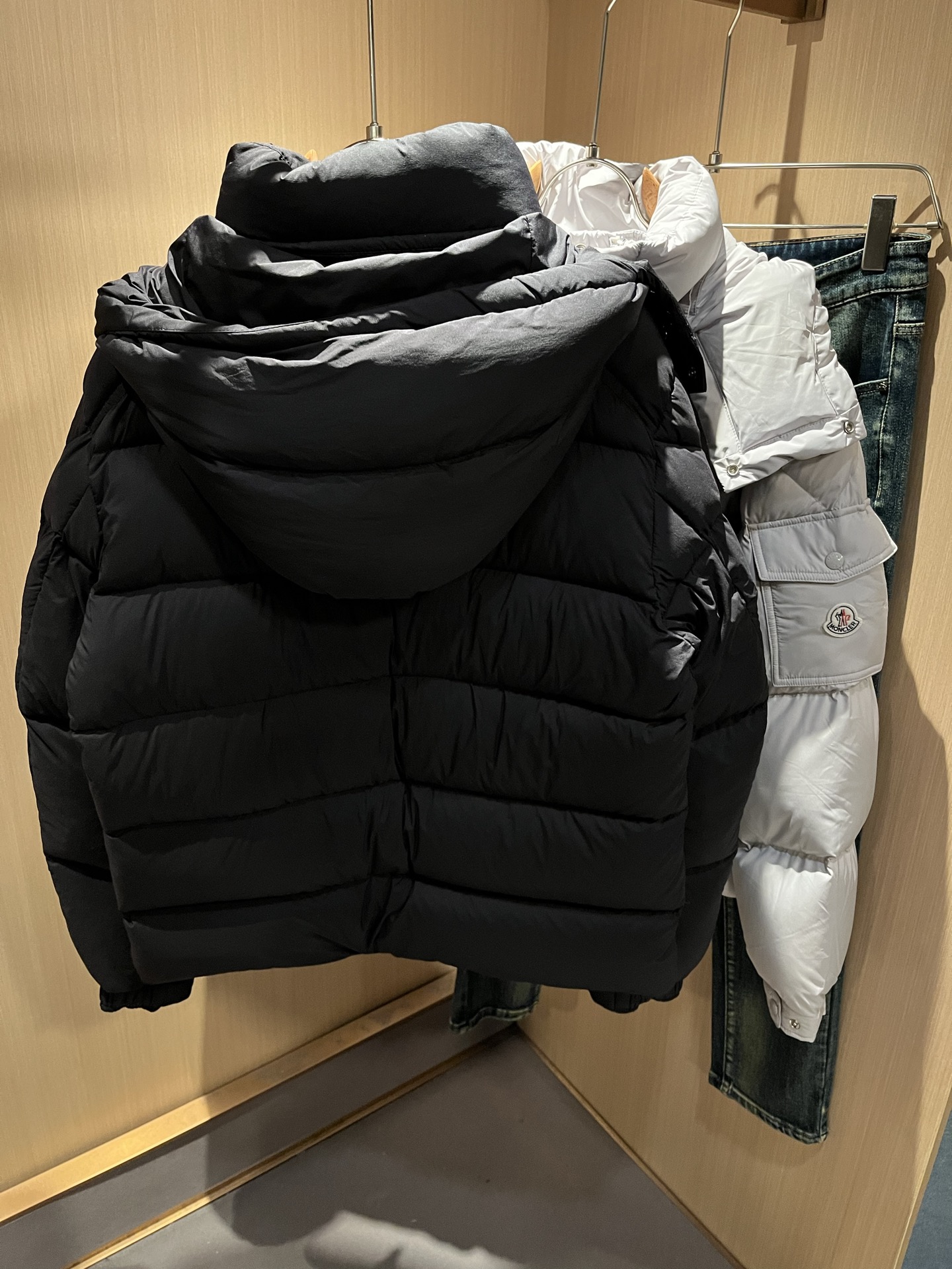 Mon*ler蒙口 2025秋冬新款男女同款👫羽绒服 ！年度的压轴款登场...匠心技艺于一身的经典款.高