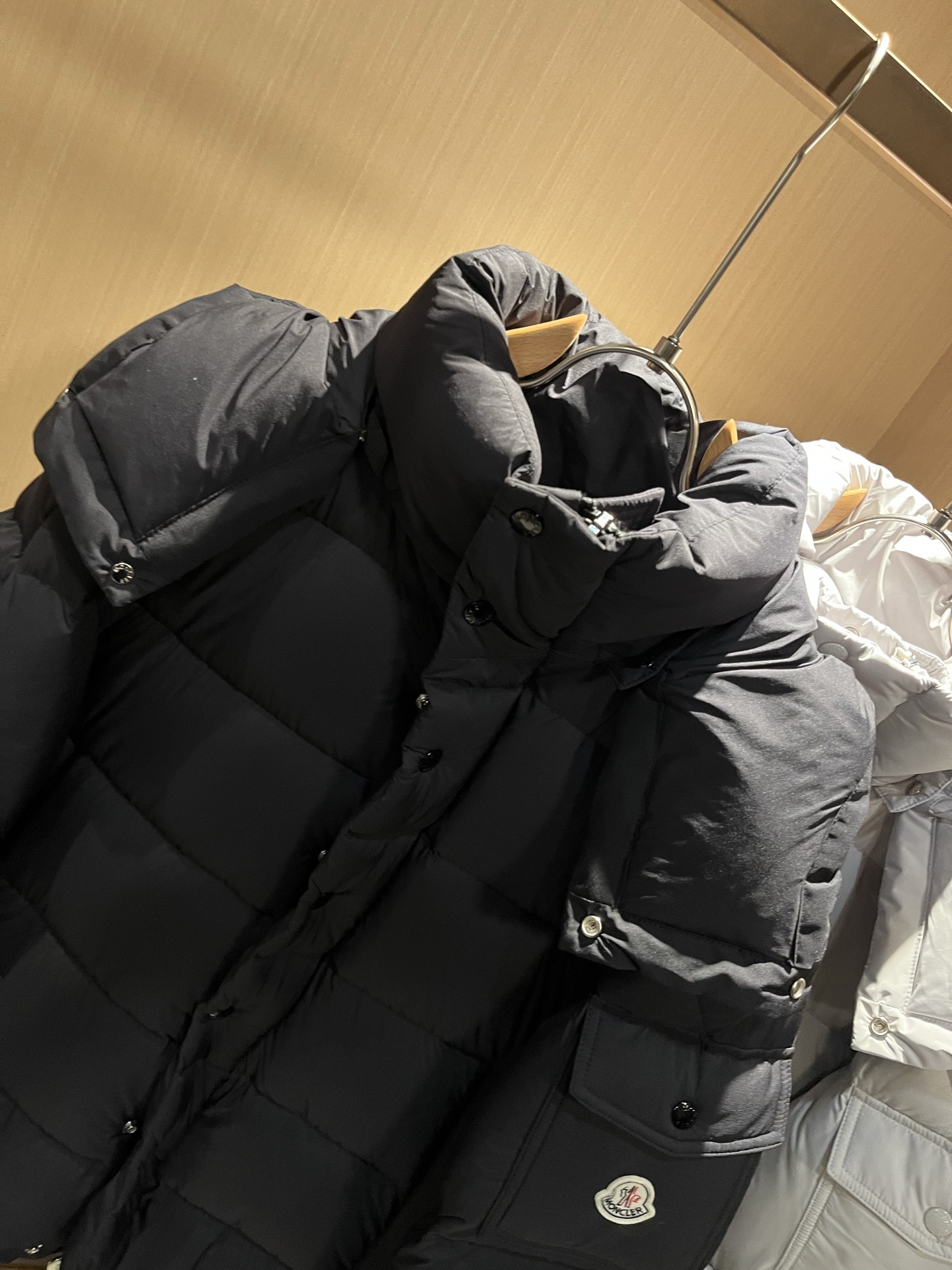 Mon*ler蒙口 2025秋冬新款男女同款👫羽绒服 ！年度的压轴款登场...匠心技艺于一身的经典款.高