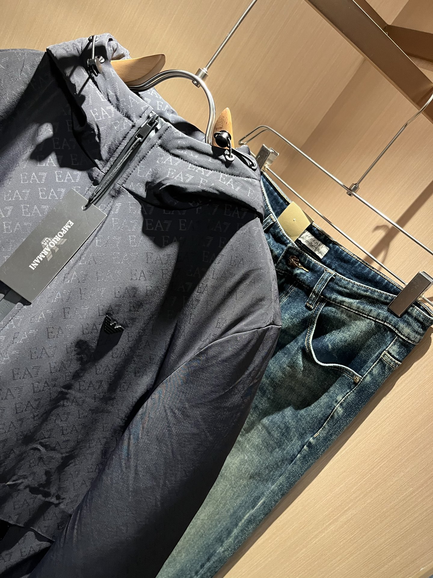 Arman阿*尼 2025秋冬休闲棉服夹克外套，最新时尚休闲拉链夹克，时尚夹克外套!贸易公司渠道稀出，同