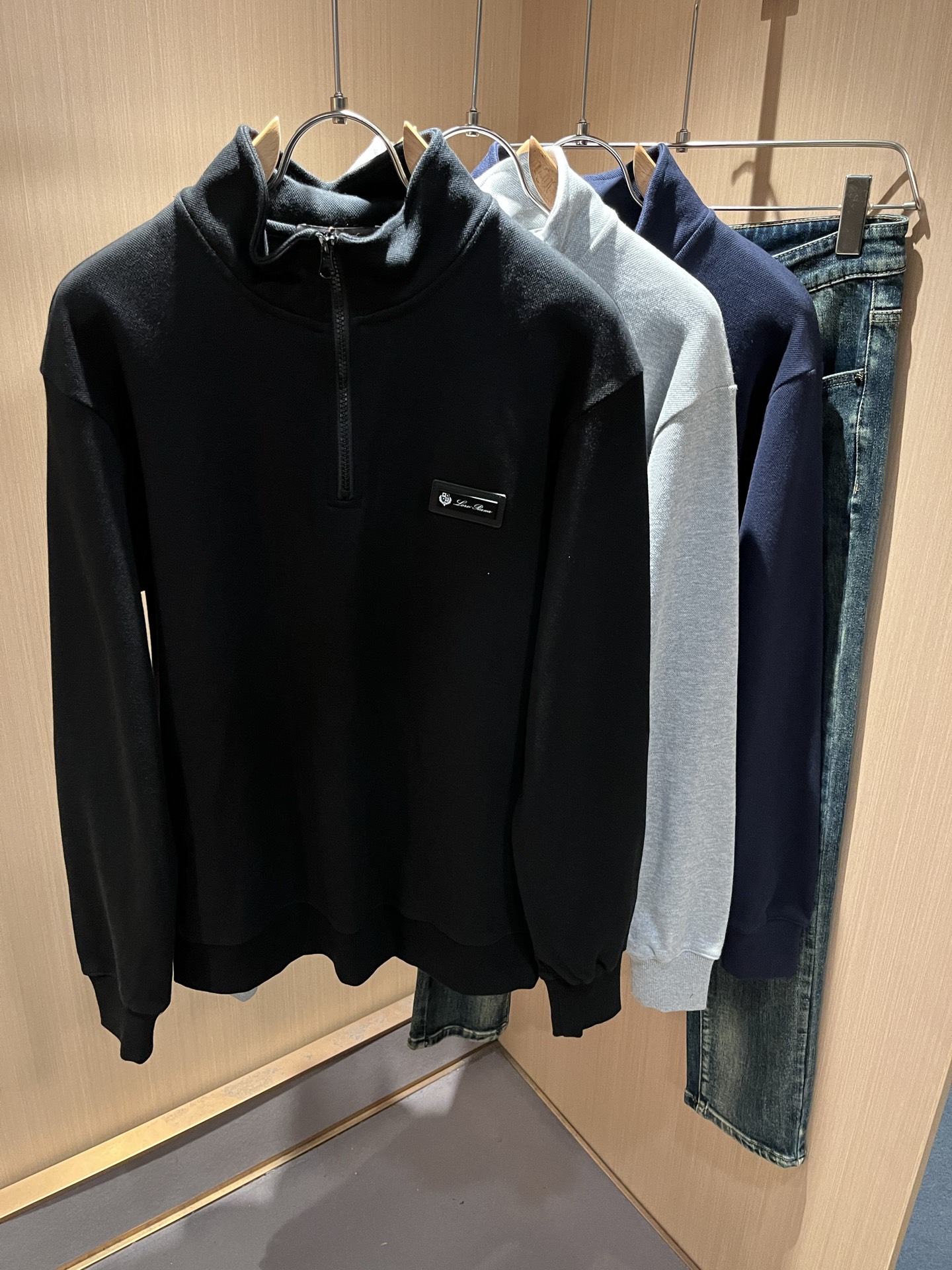 Loro Piana诺悠翩雅 2025秋冬新品男士卫衣，外贸公司订单！胸前logo图案徽章设计！客供珠地