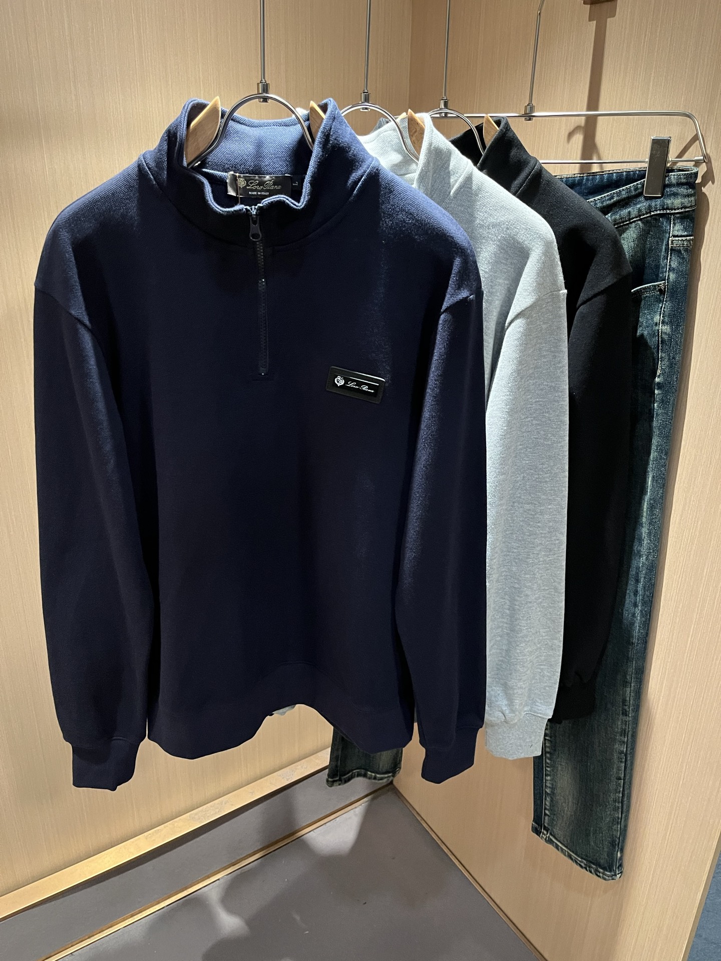 Loro Piana诺悠翩雅 2025秋冬新品男士卫衣，外贸公司订单！胸前logo图案徽章设计！客供珠地