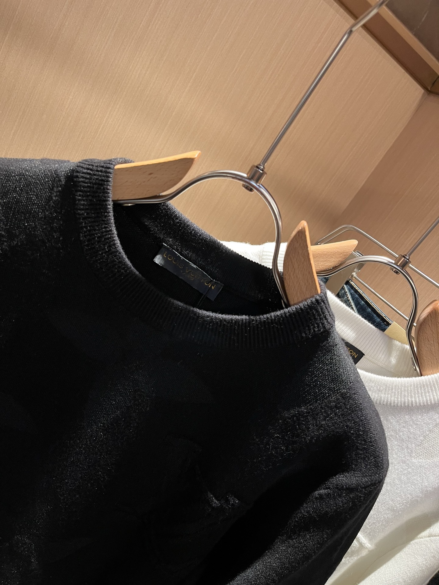 Louis Vuit*on 2025秋冬路易家族轻奢Monogram钩织针织羊毛衫！男女同款👫装饰！ 路