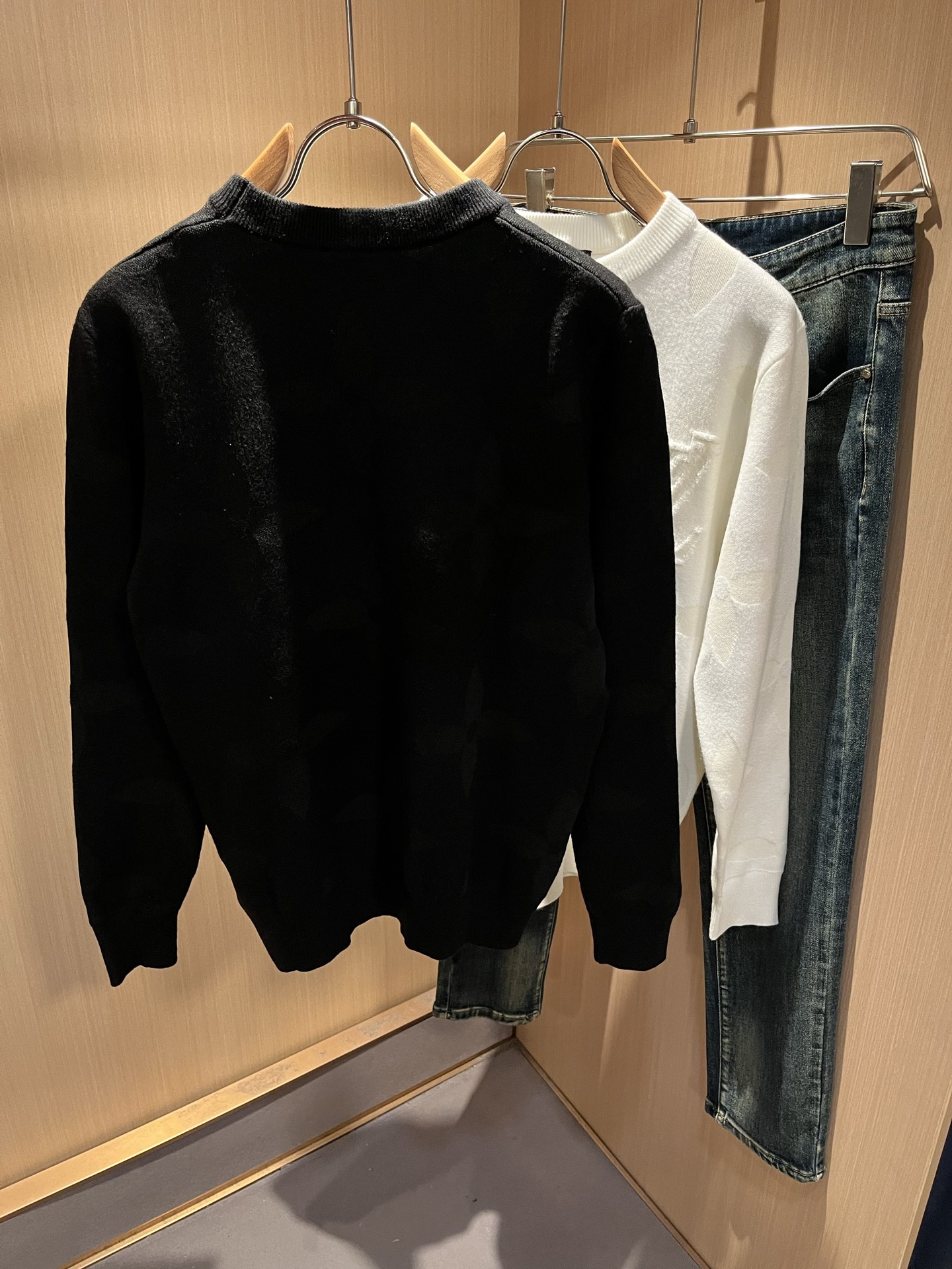 Louis Vuit*on 2025秋冬路易家族轻奢Monogram钩织针织羊毛衫！男女同款👫装饰！ 路