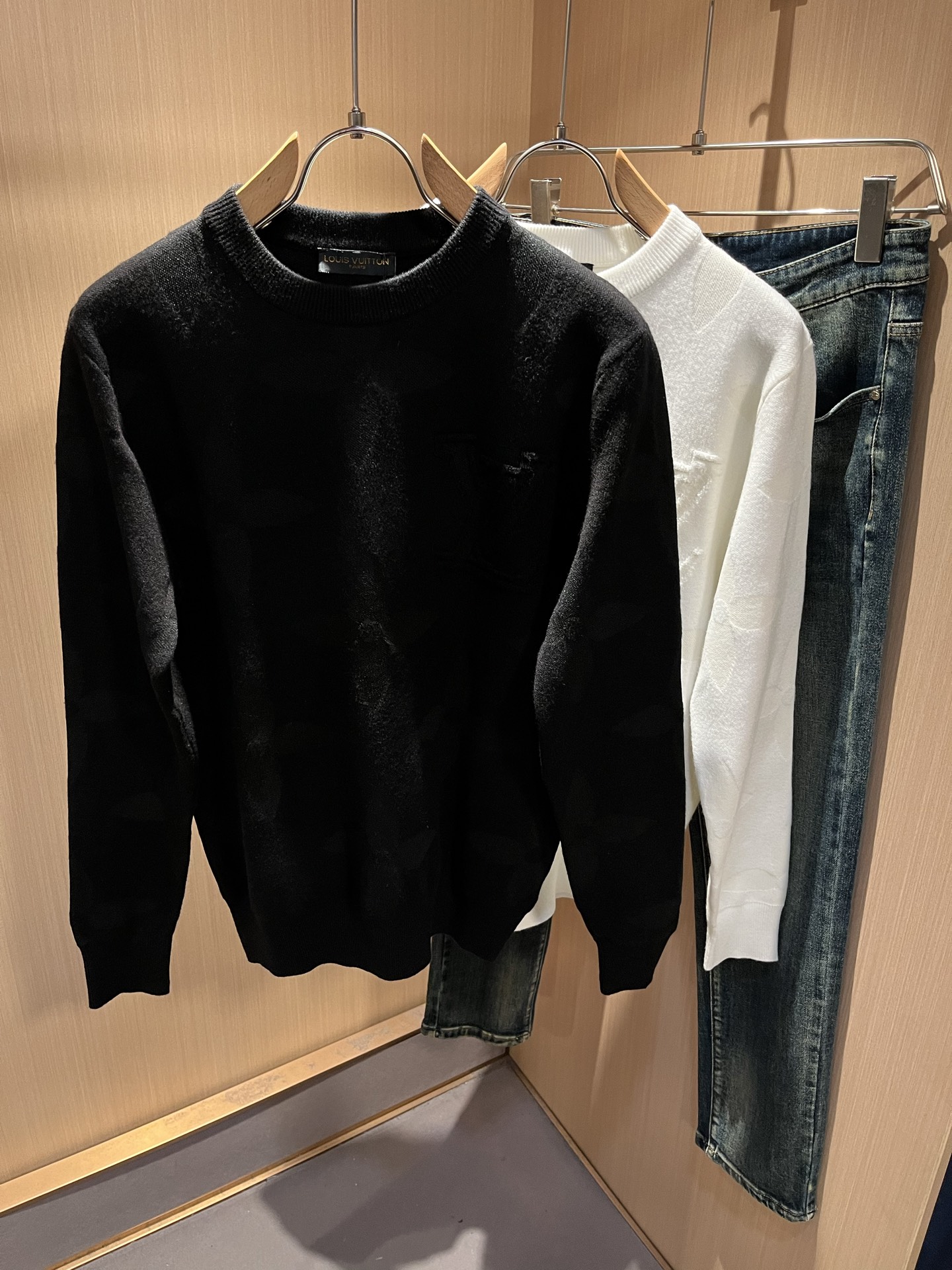 Louis Vuit*on 2025秋冬路易家族轻奢Monogram钩织针织羊毛衫！男女同款👫装饰！ 路