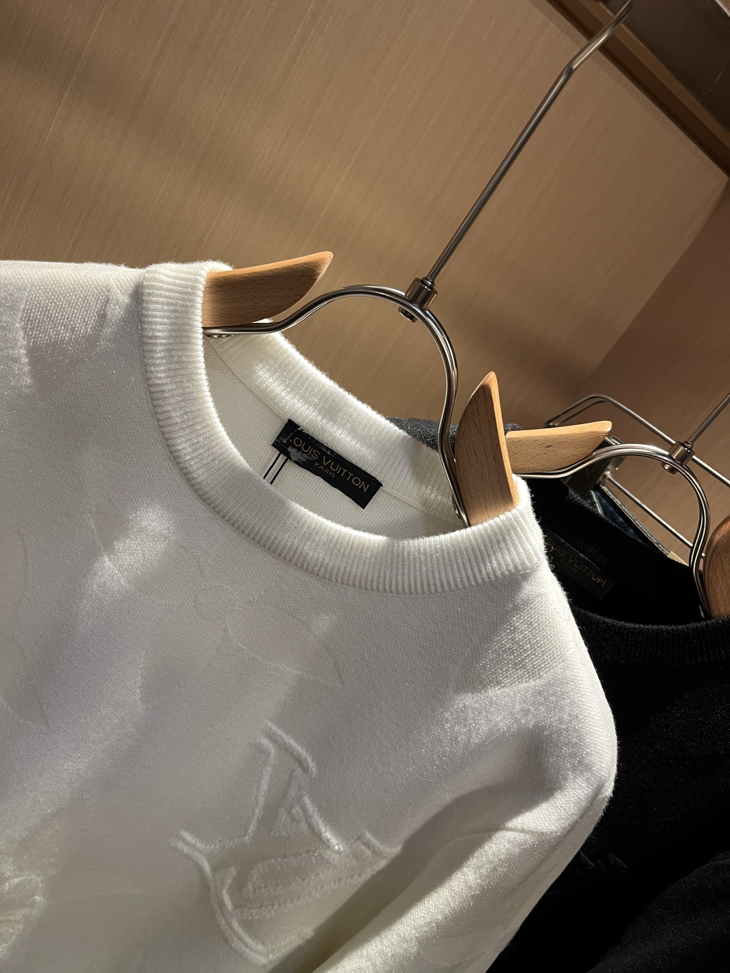 Louis Vuit*on 2025秋冬路易家族轻奢Monogram钩织针织羊毛衫！男女同款👫装饰！ 路