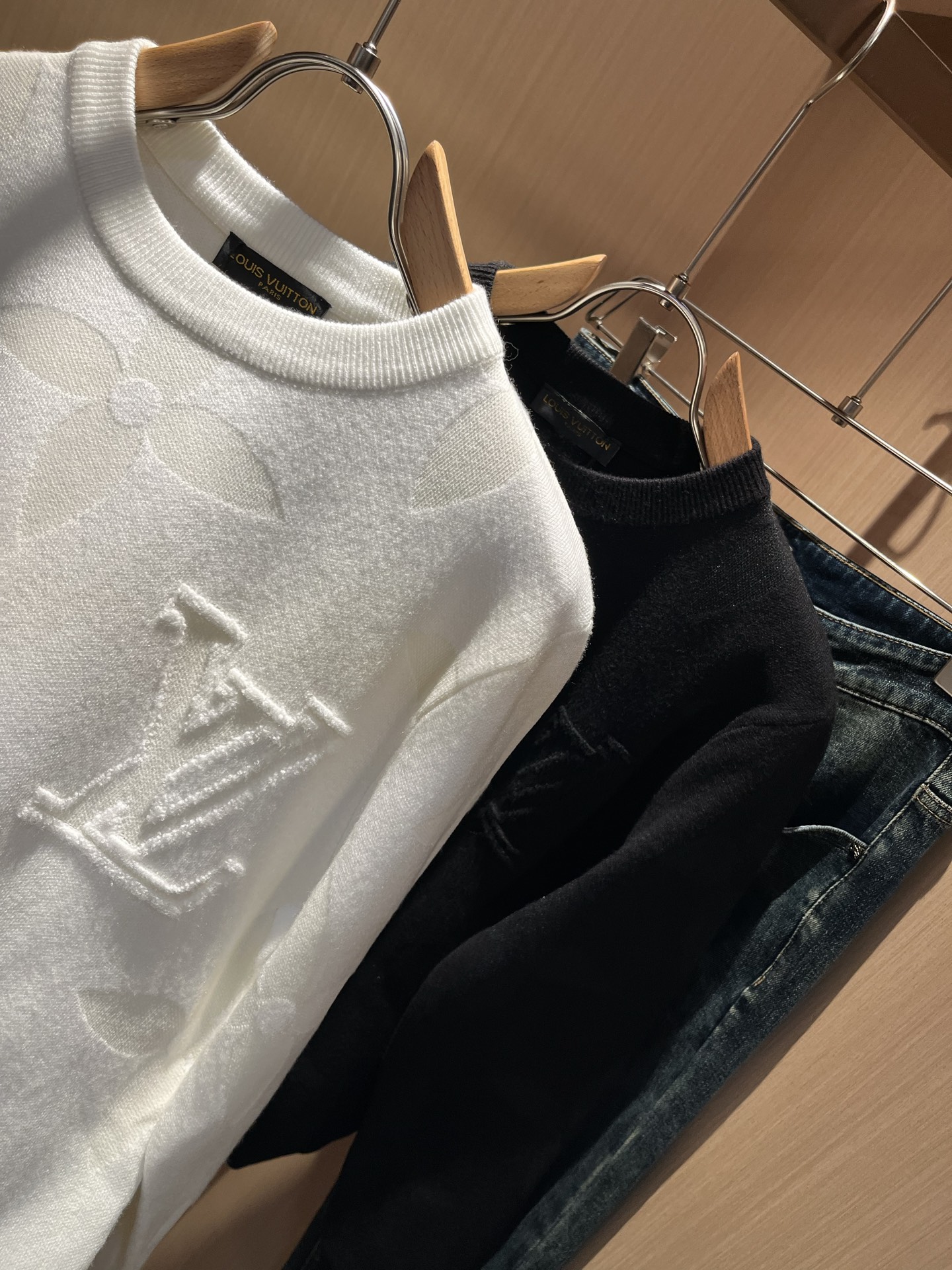 Louis Vuit*on 2025秋冬路易家族轻奢Monogram钩织针织羊毛衫！男女同款👫装饰！ 路